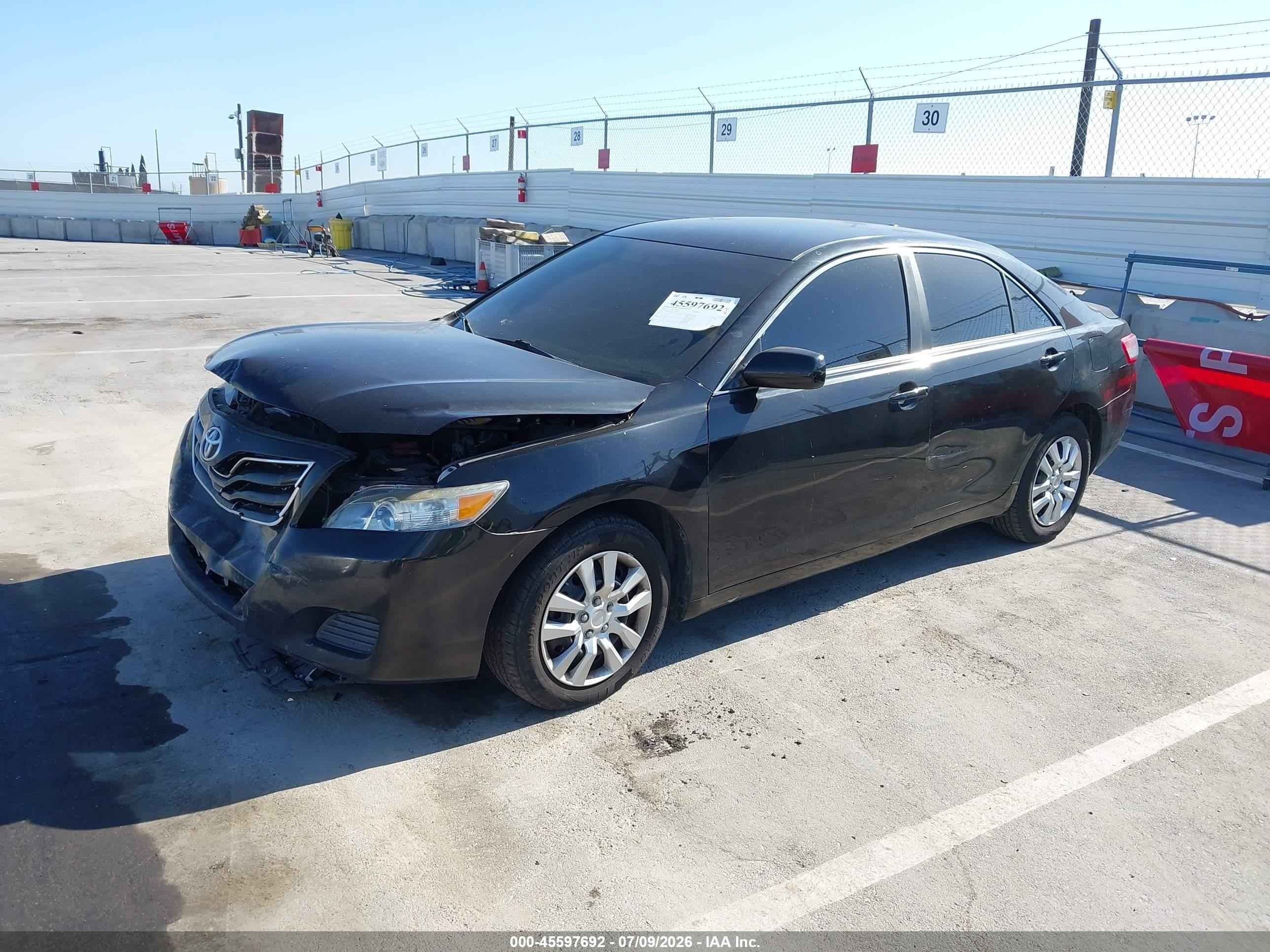2011 Toyota Camry Le Черный vin: 4T1BF3EK1BU209502