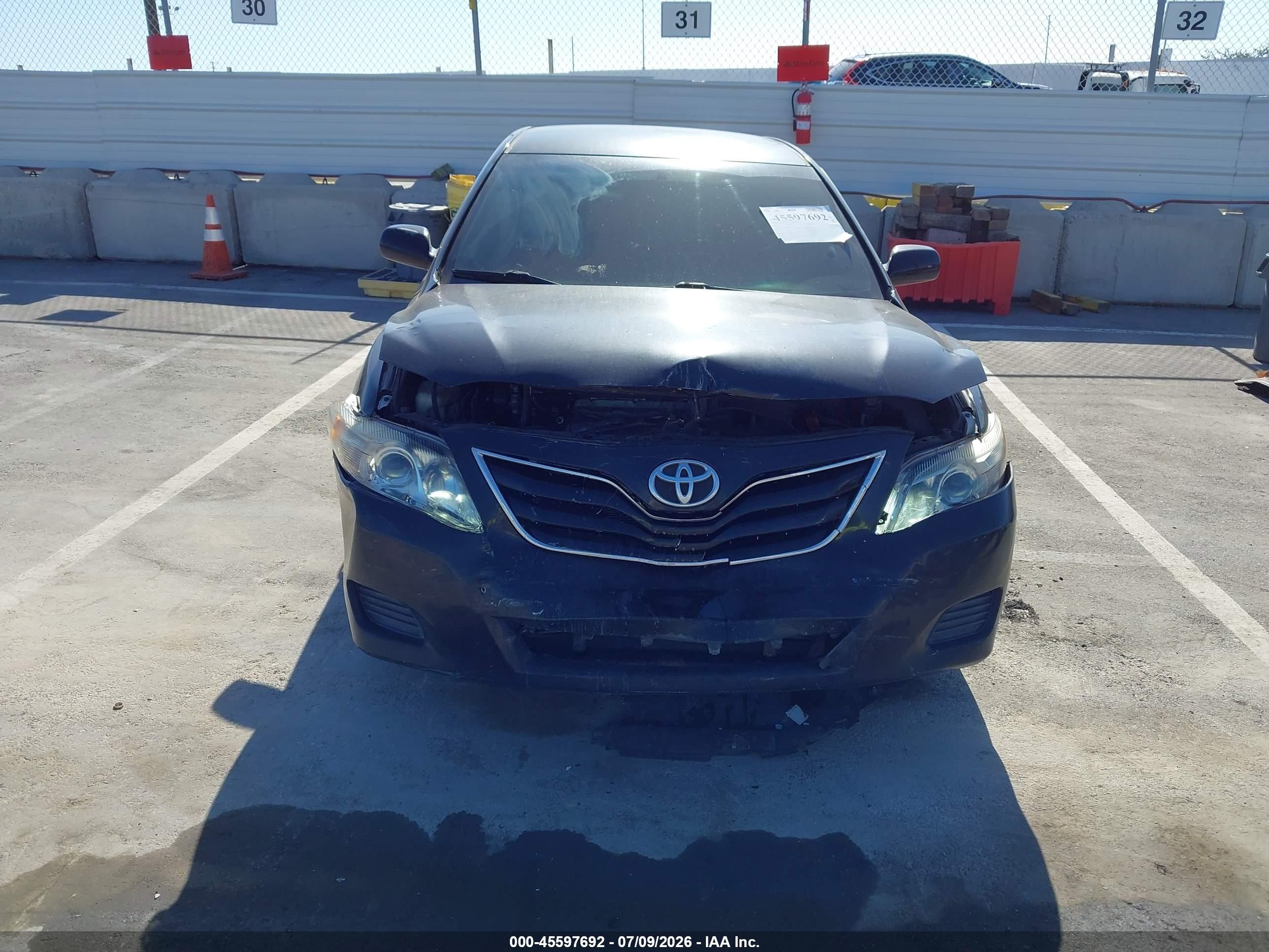 2011 Toyota Camry Le Черный vin: 4T1BF3EK1BU209502