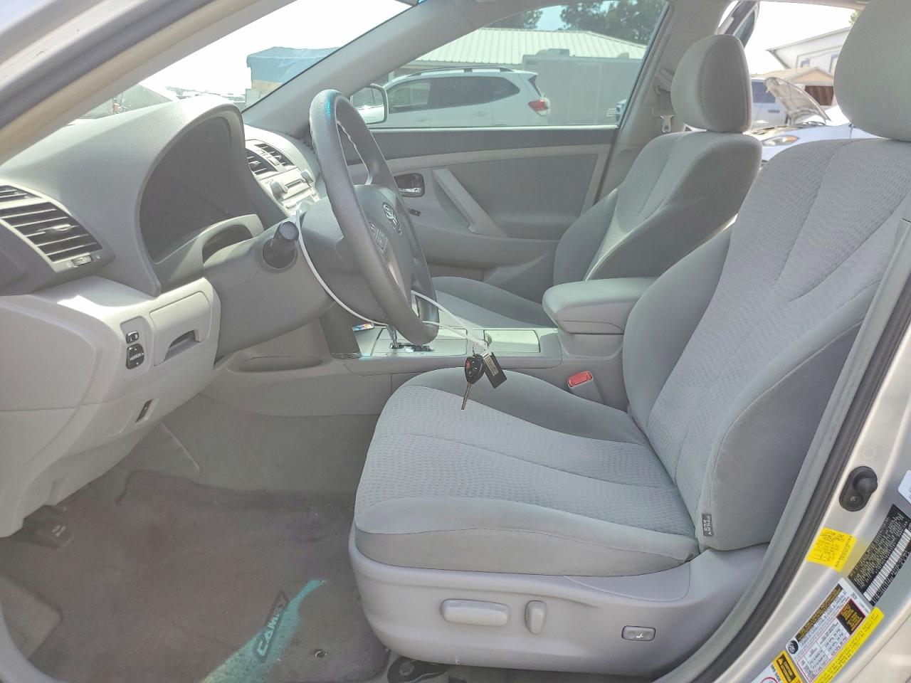 2011 Toyota Camry Le Silver vin: 4T1BF3EK1BU213291