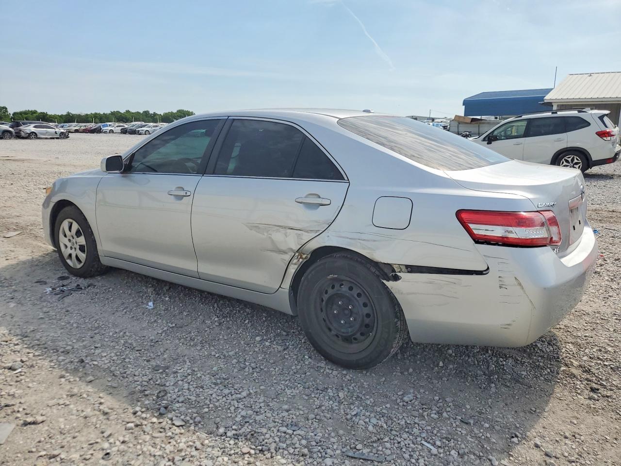 2011 Toyota Camry Le Silver vin: 4T1BF3EK1BU213291