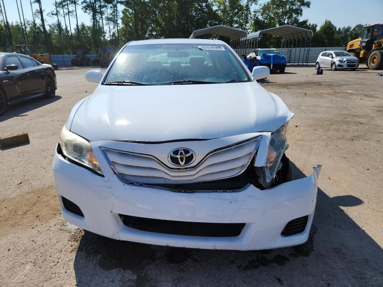 2011 Toyota Camry Le White vin: 4T1BF3EK1BU582801