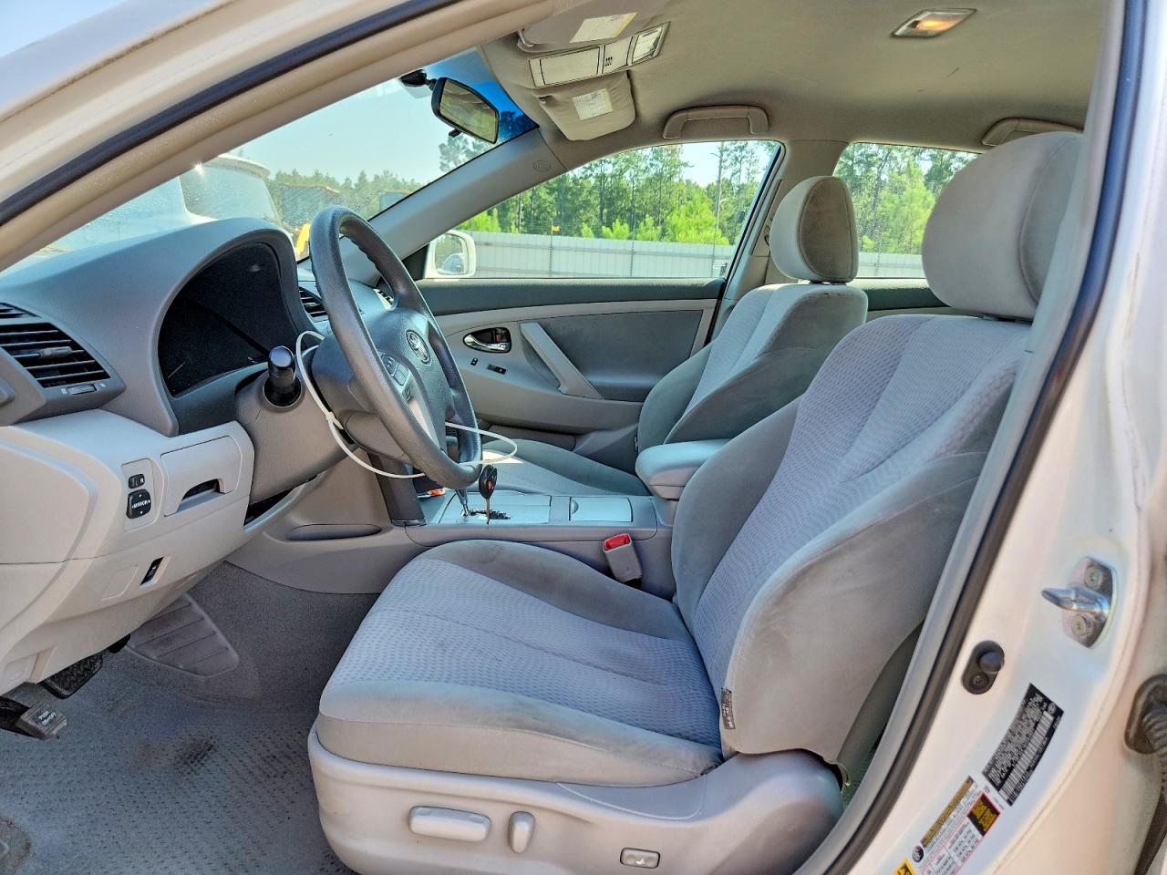 2011 Toyota Camry Le White vin: 4T1BF3EK1BU582801