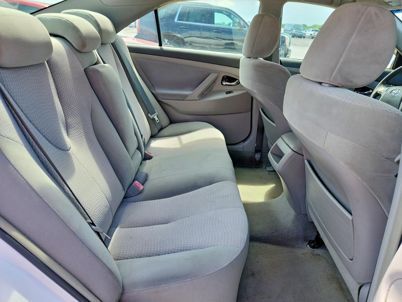 2011 Toyota Camry Le White vin: 4T1BF3EK1BU585682