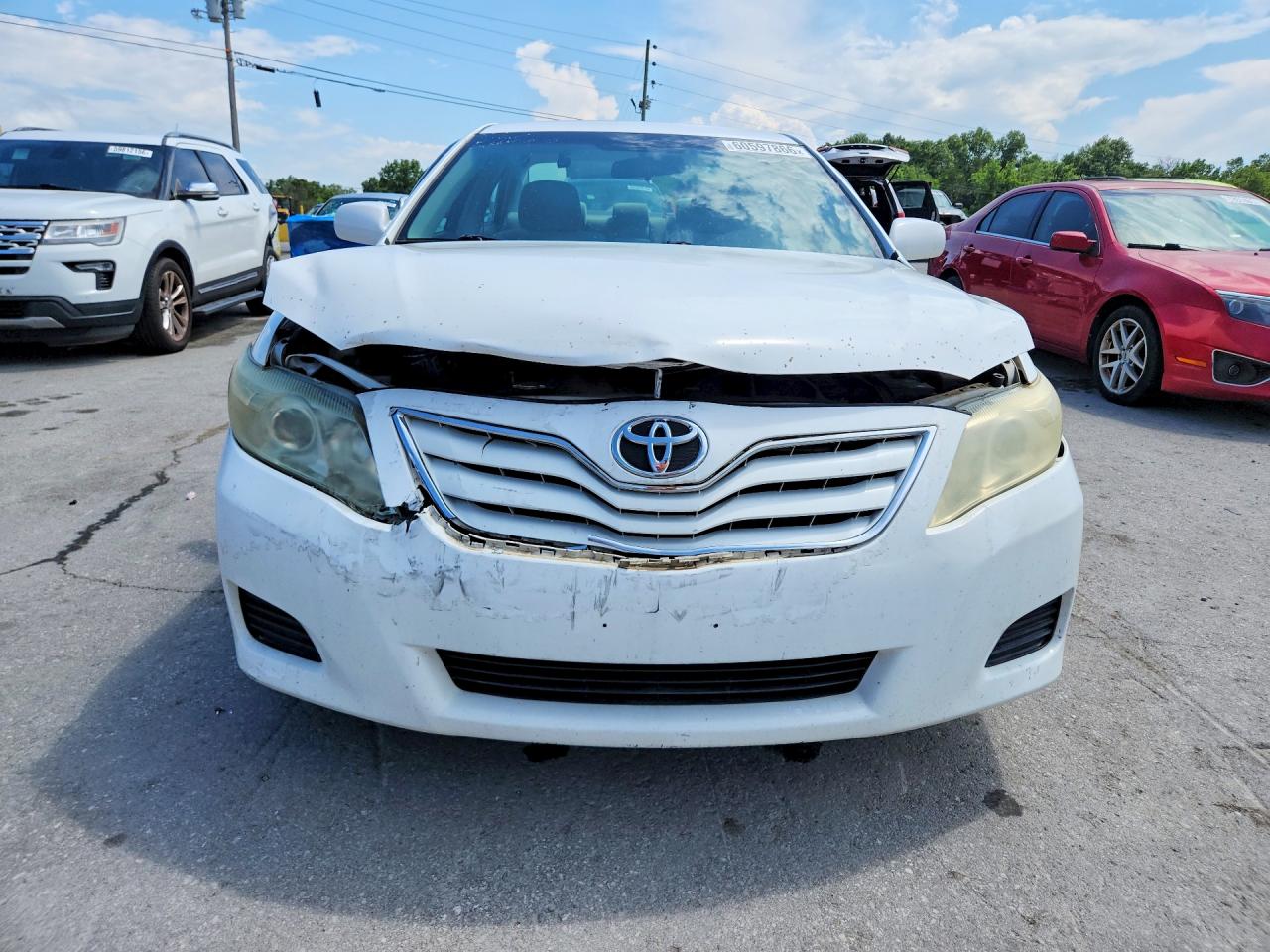 2011 Toyota Camry Le White vin: 4T1BF3EK1BU585682