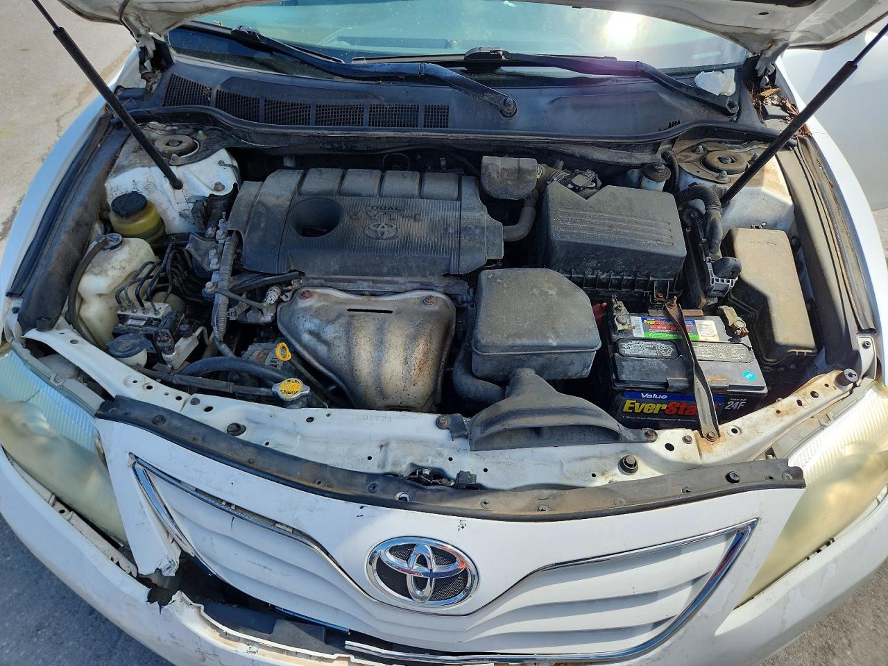 2011 Toyota Camry Le White vin: 4T1BF3EK1BU585682