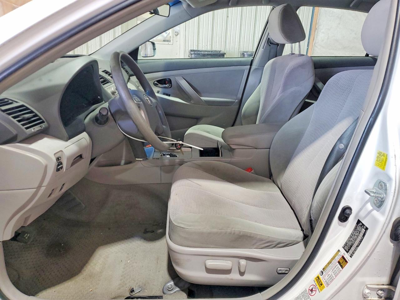 2011 Toyota Camry Le White vin: 4T1BF3EK1BU601279