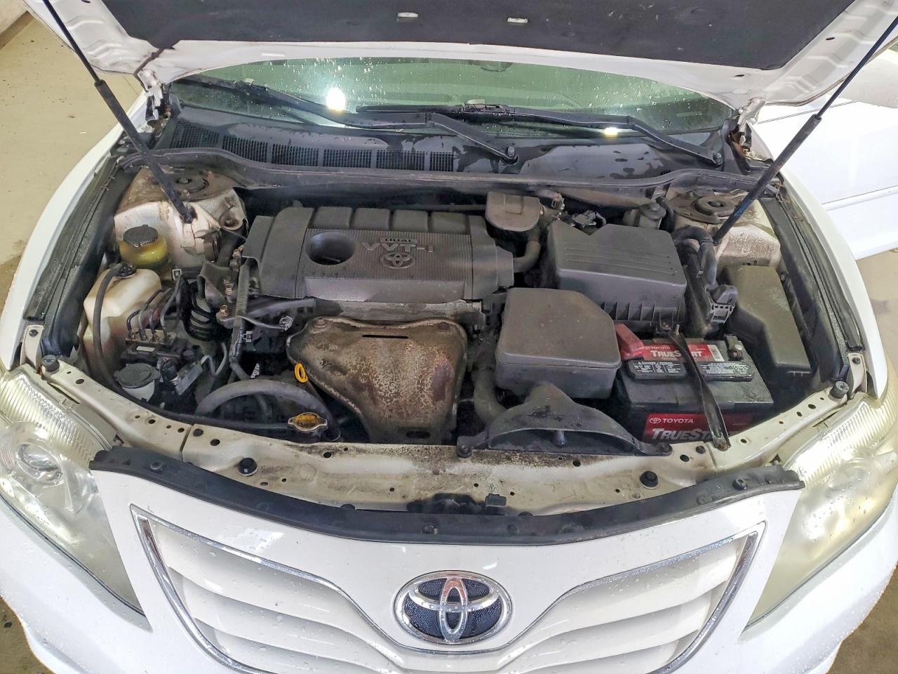 2011 Toyota Camry Le White vin: 4T1BF3EK1BU601279