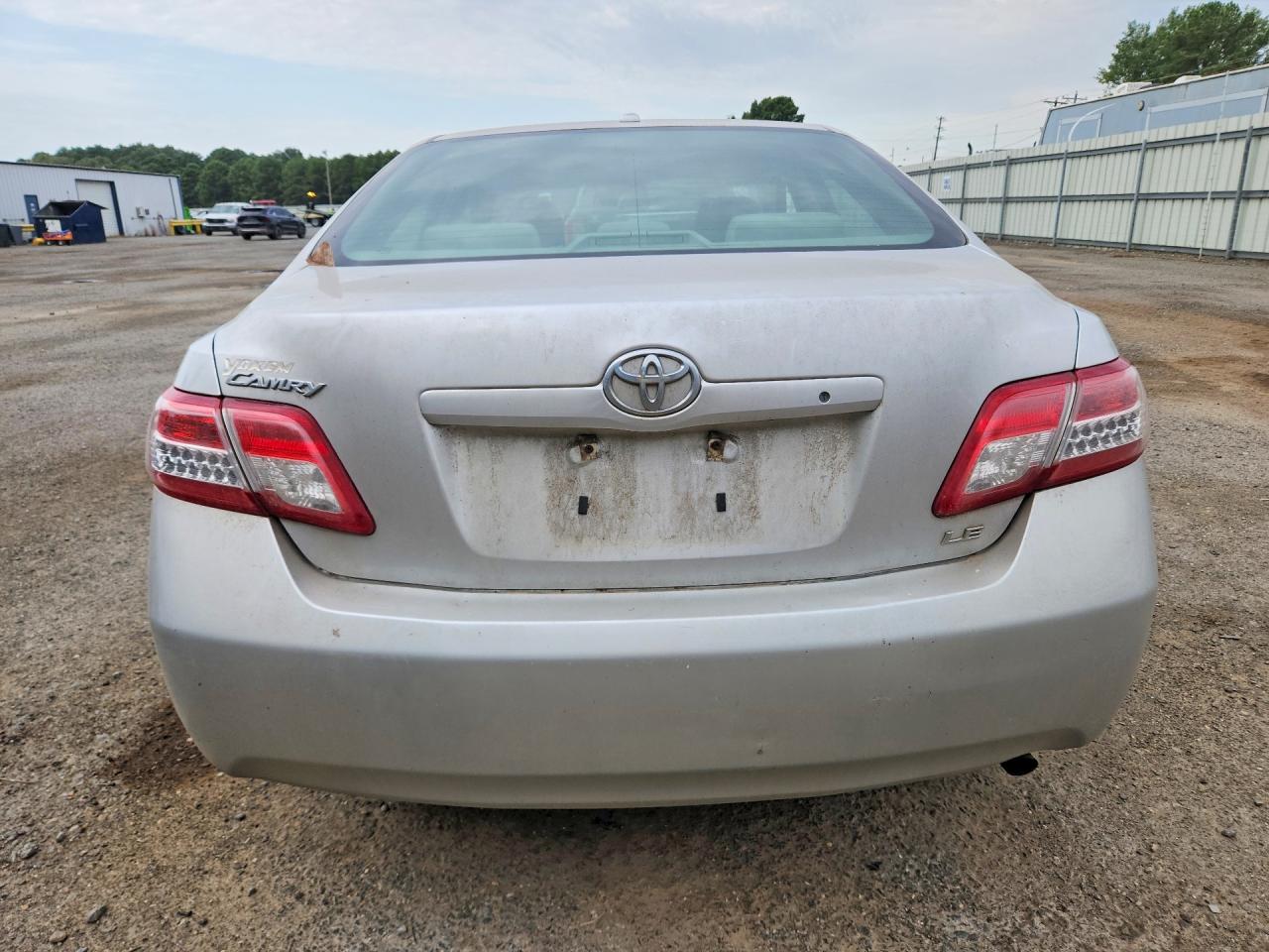 2011 Toyota Camry Le Silver vin: 4T1BF3EK1BU613254