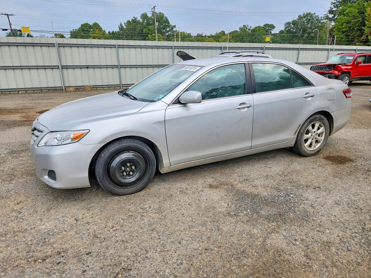 2011 Toyota Camry Le Серебряный vin: 4T1BF3EK1BU613254