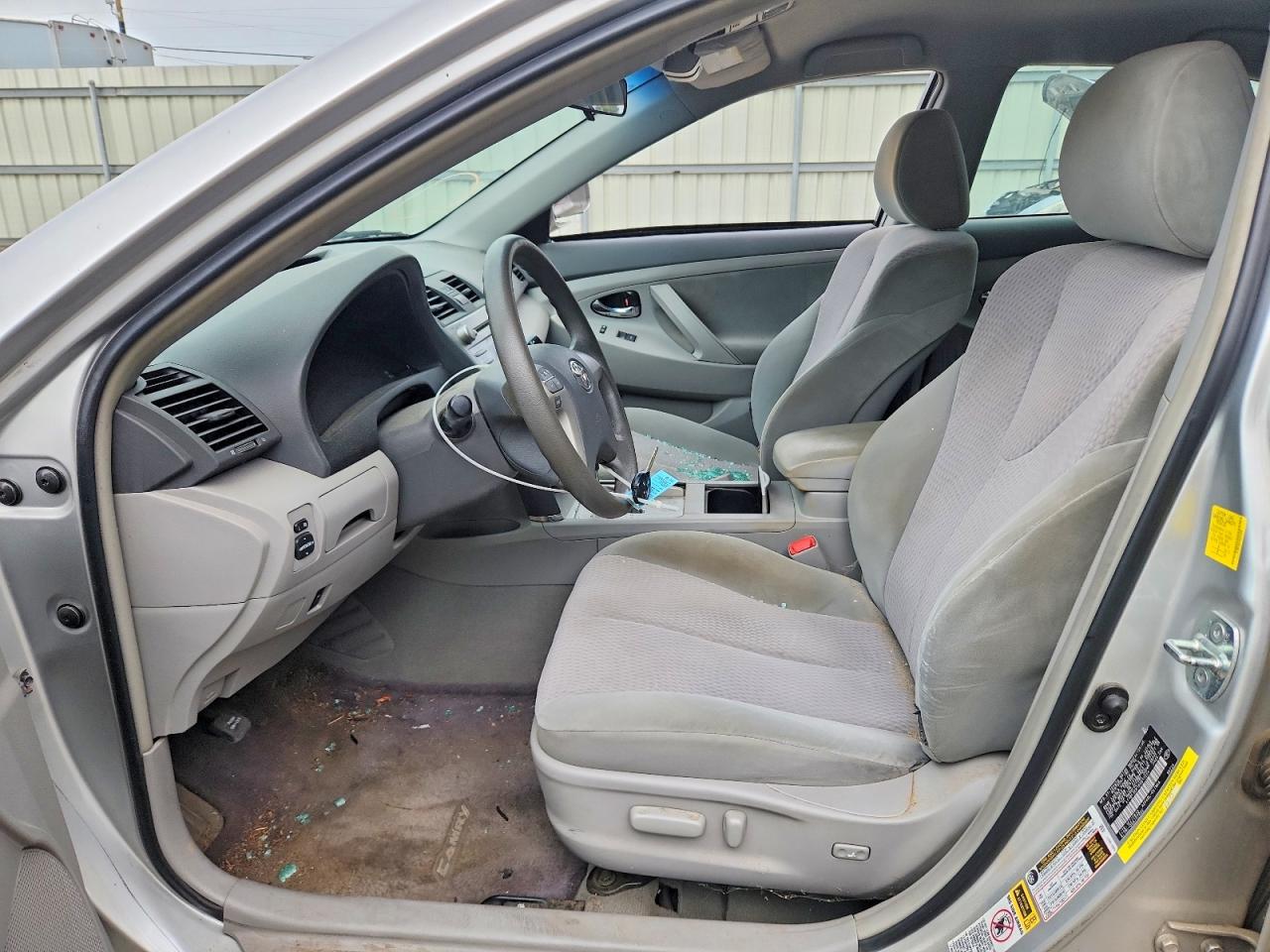 2011 Toyota Camry Le Silver vin: 4T1BF3EK1BU613254