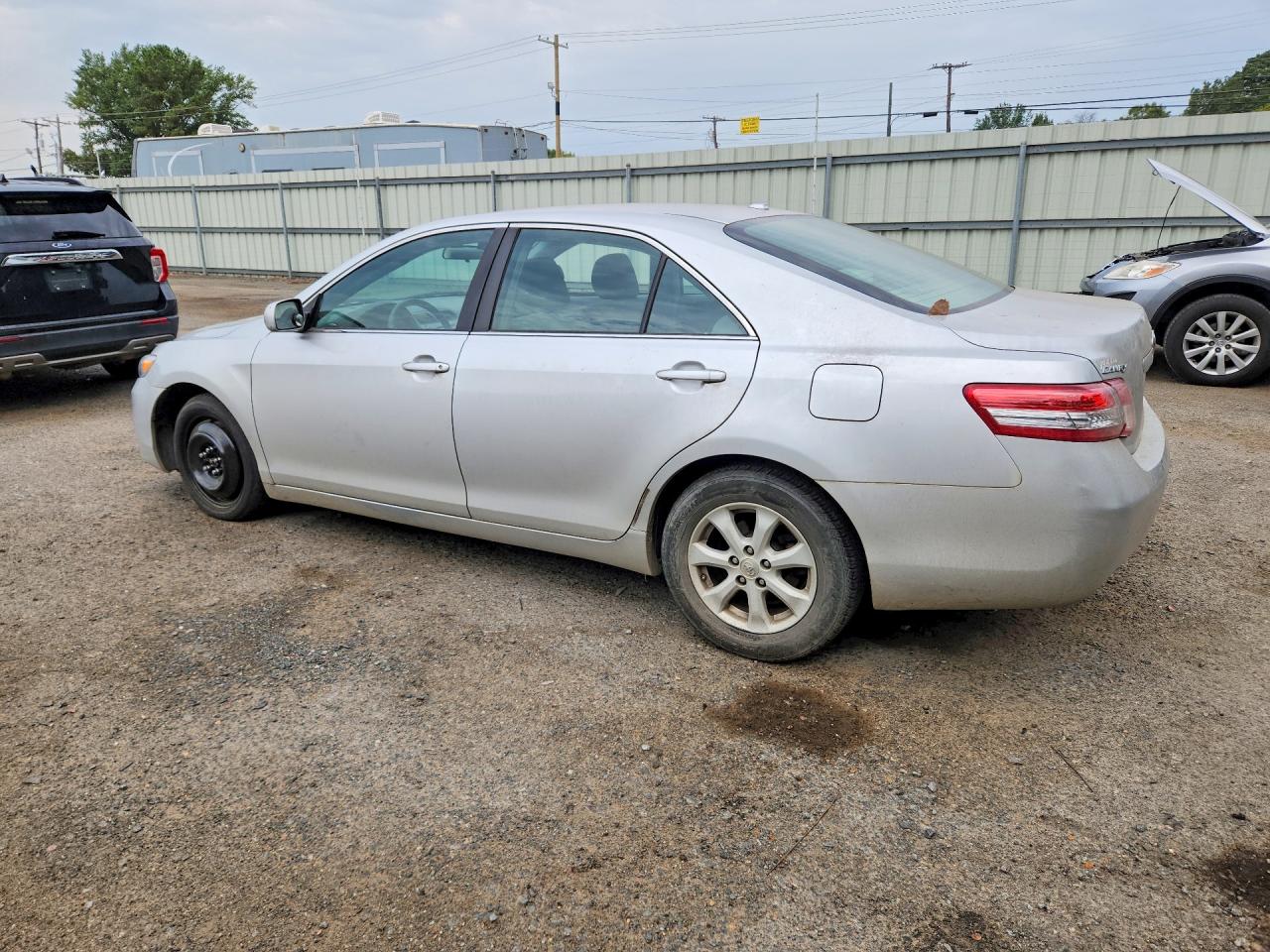 2011 Toyota Camry Le Silver vin: 4T1BF3EK1BU613254