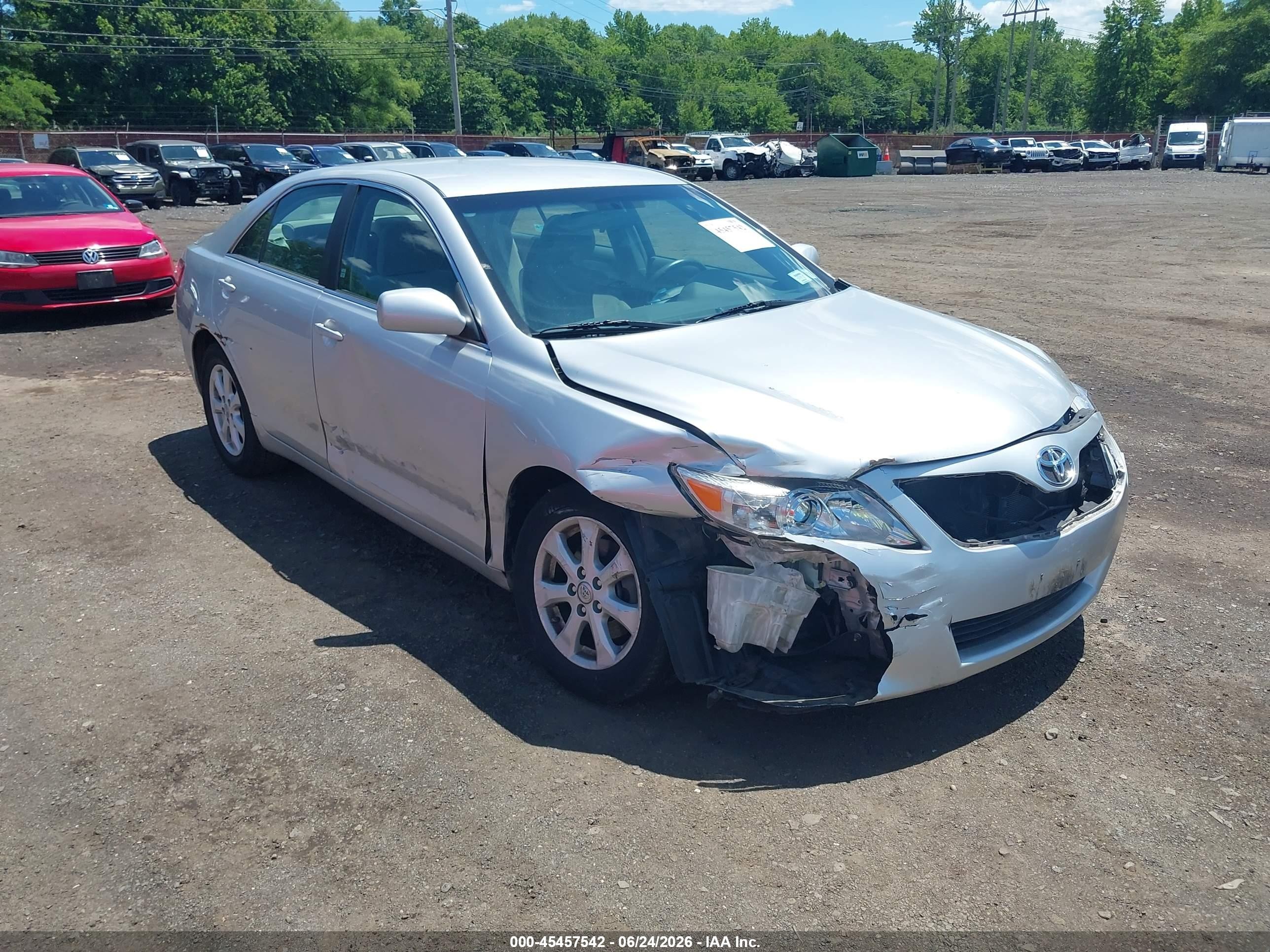 2011 Toyota Camry Le Silver vin: 4T1BF3EK1BU614405