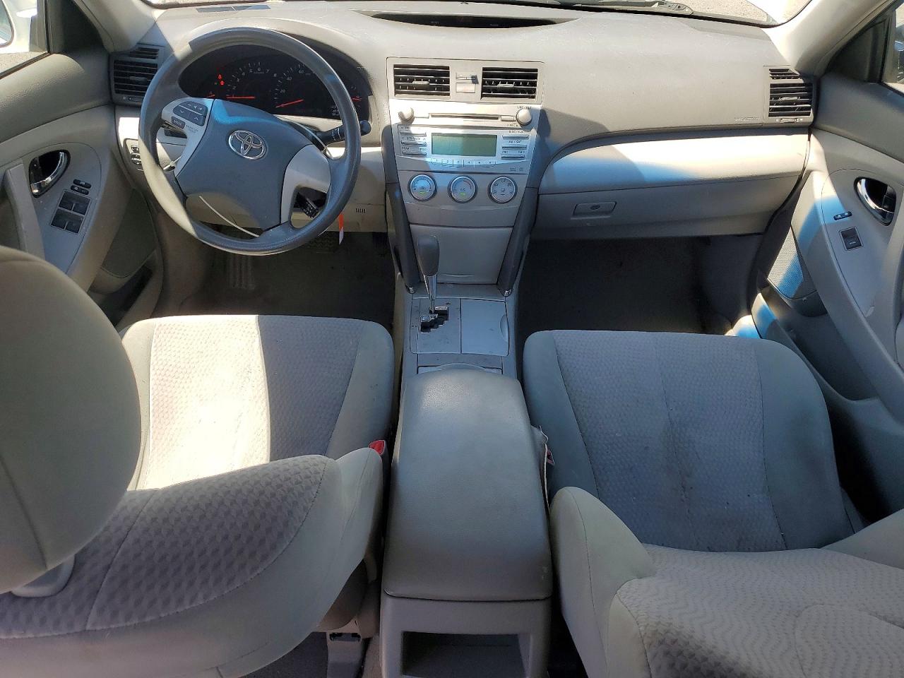 2011 Toyota Camry Le White vin: 4T1BF3EK1BU623461