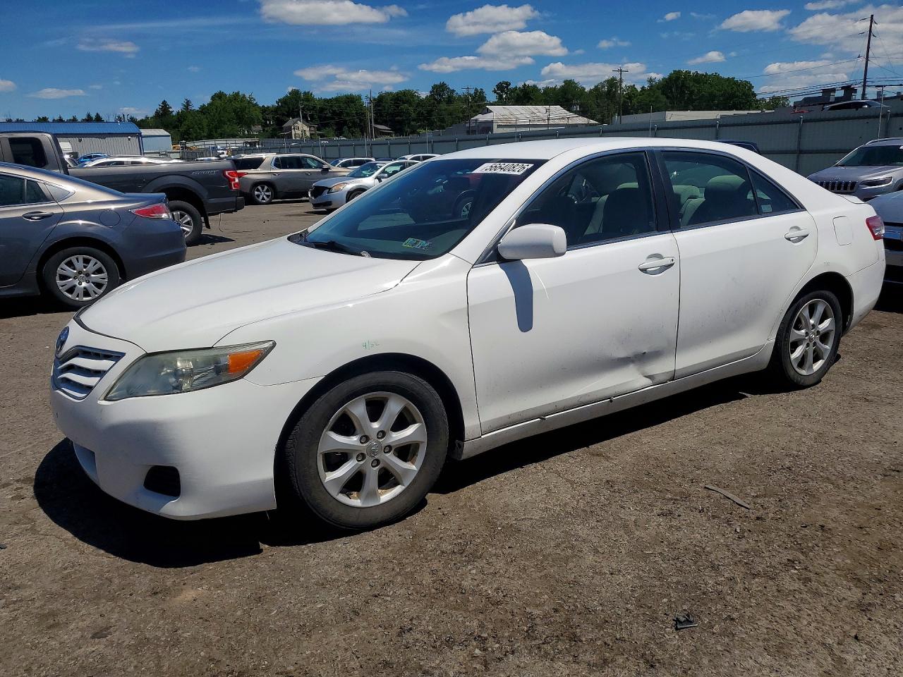 2011 Toyota Camry Le White vin: 4T1BF3EK1BU623461