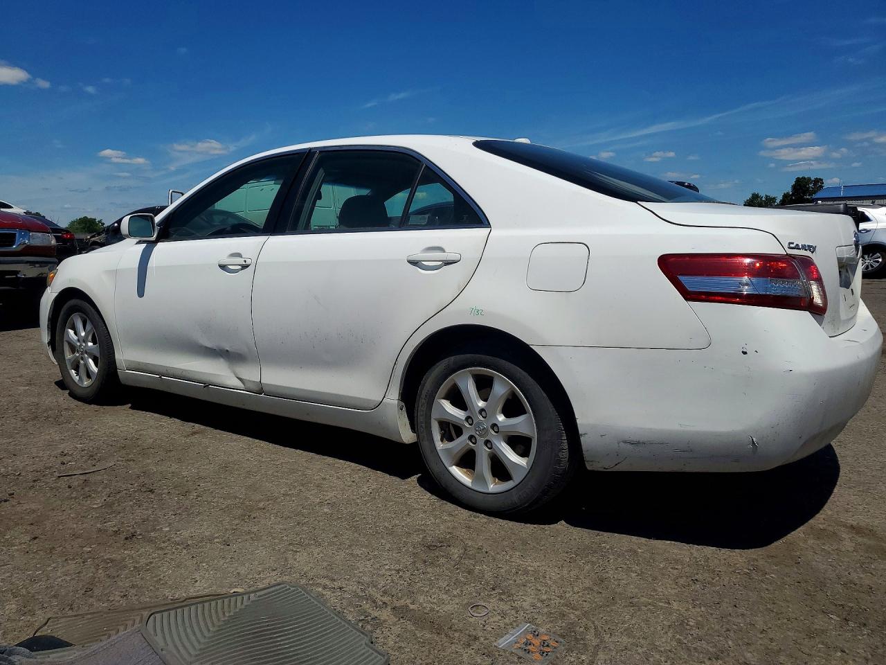 2011 Toyota Camry Le White vin: 4T1BF3EK1BU623461