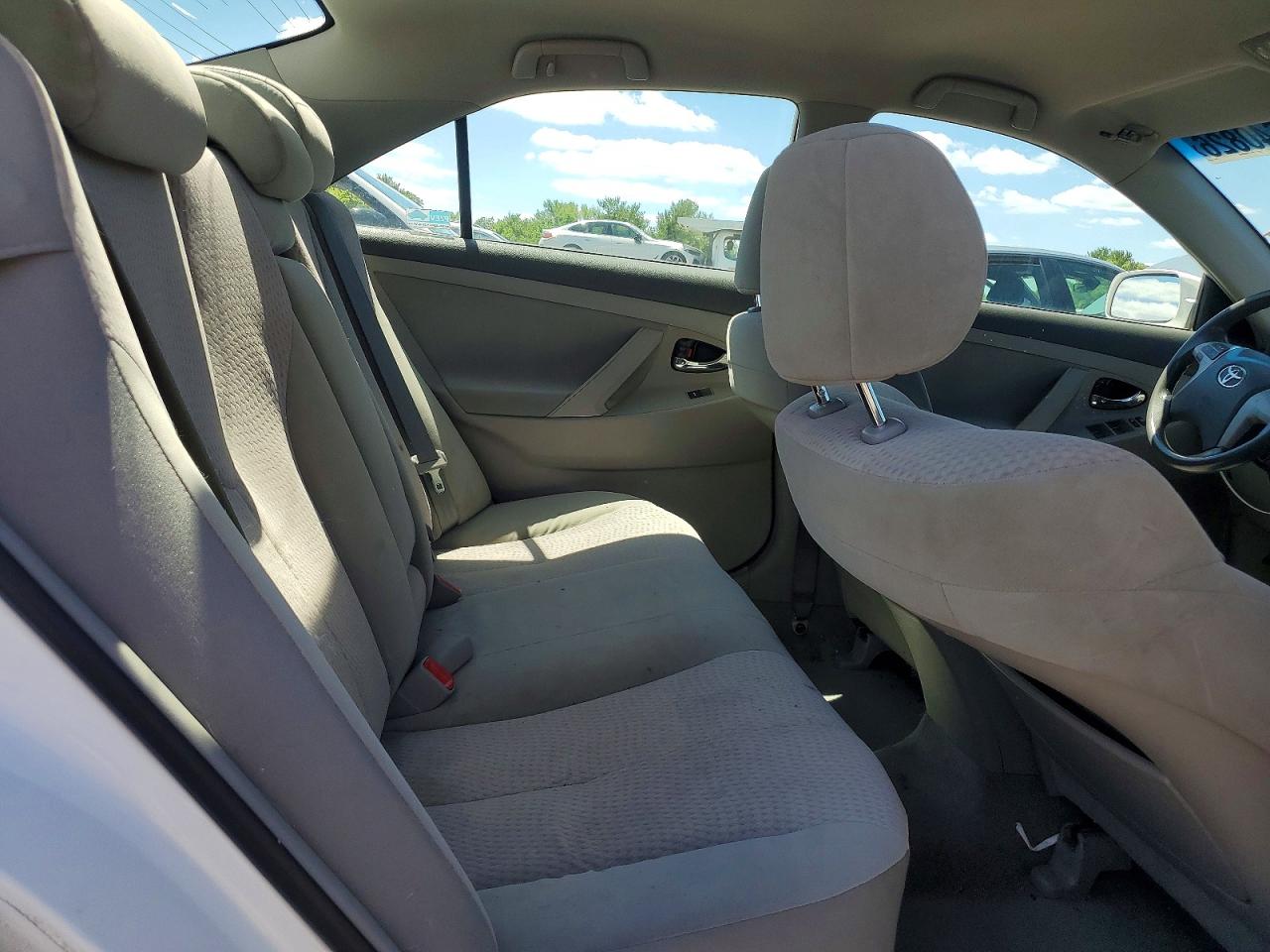 2011 Toyota Camry Le White vin: 4T1BF3EK1BU623461