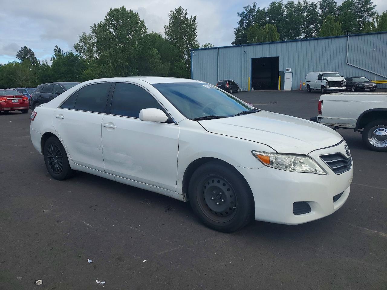 2011 Toyota Camry Le White vin: 4T1BF3EK1BU648246