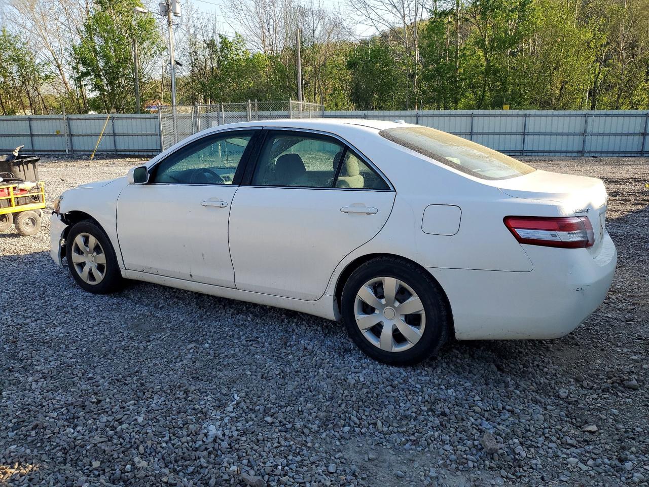 2011 Toyota Camry Le White vin: 4T1BF3EK1BU648389