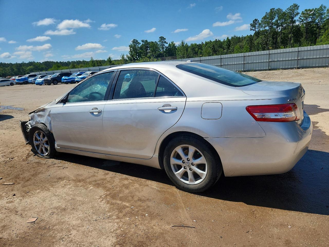 2011 Toyota Camry Le Серебряный vin: 4T1BF3EK1BU650563