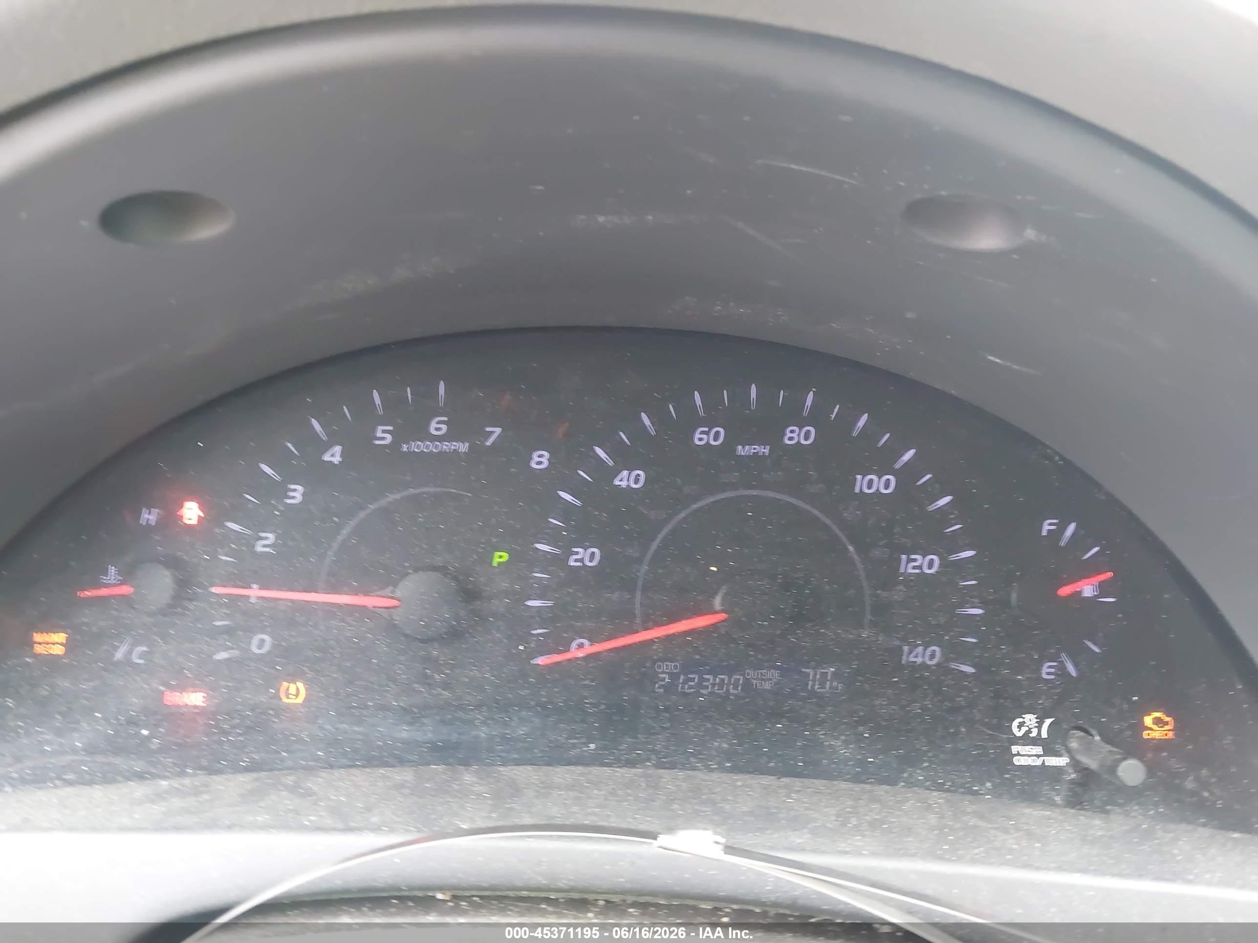 2011 Toyota Camry Le Белый vin: 4T1BF3EK1BU656377