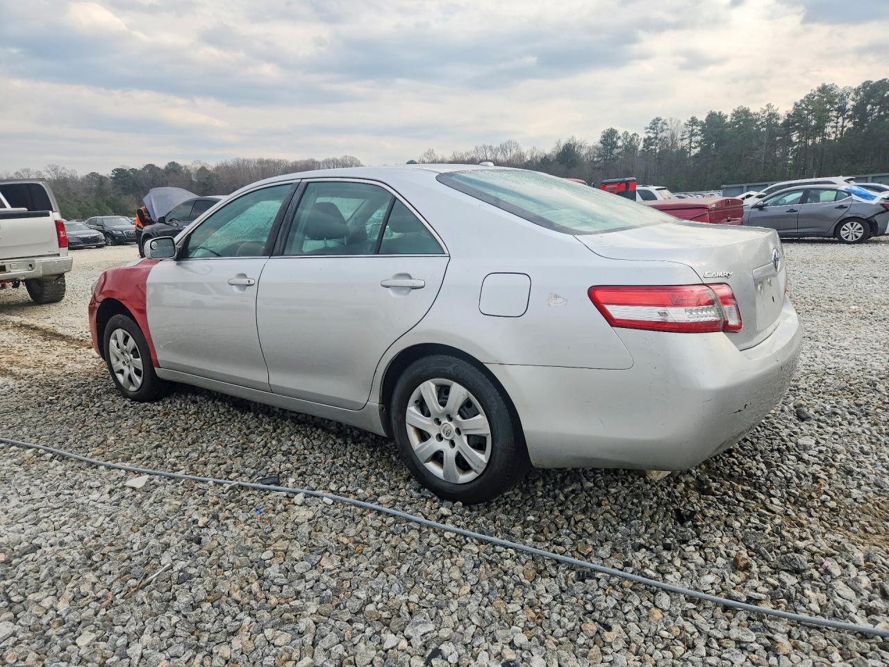 2011 Toyota Camry Base Silver vin: 4T1BF3EK1BU658002