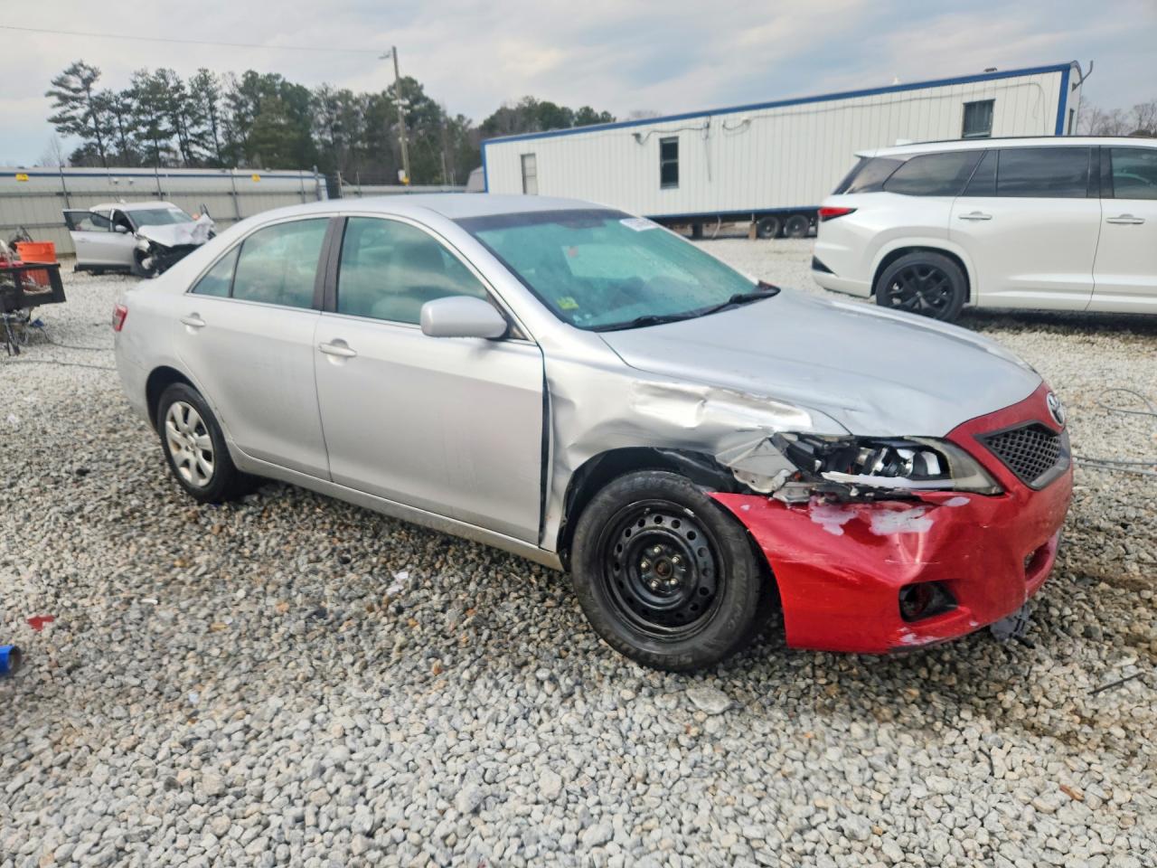 2011 Toyota Camry Base Silver vin: 4T1BF3EK1BU658002