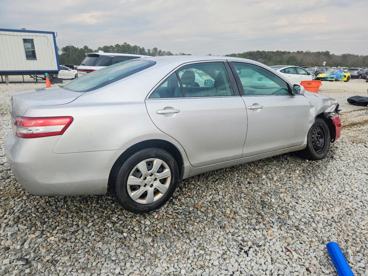 2011 Toyota Camry Base Silver vin: 4T1BF3EK1BU658002