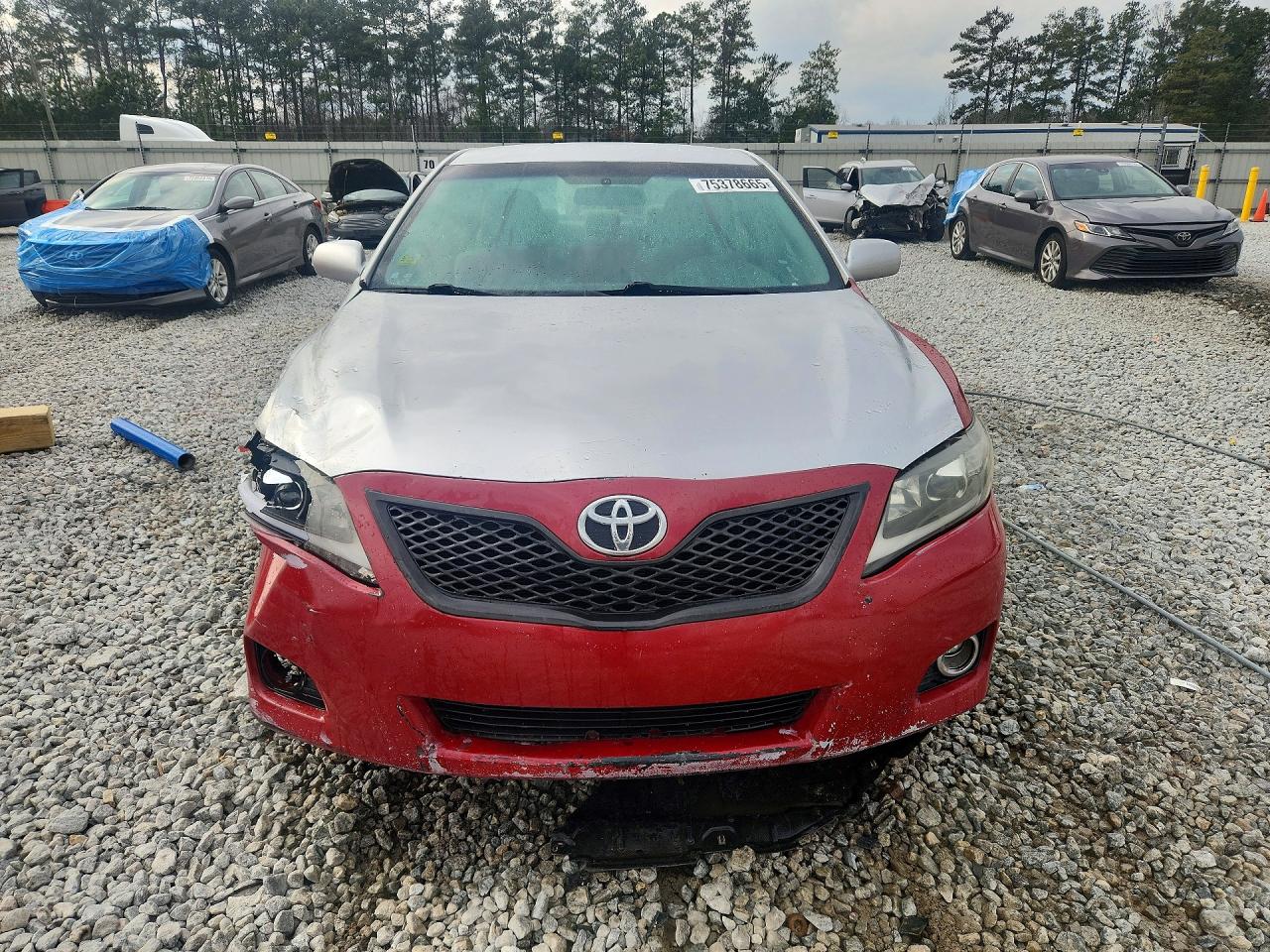 2011 Toyota Camry Base Silver vin: 4T1BF3EK1BU658002