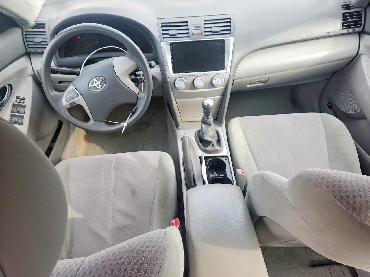 2011 Toyota Camry Base Silver vin: 4T1BF3EK1BU658002