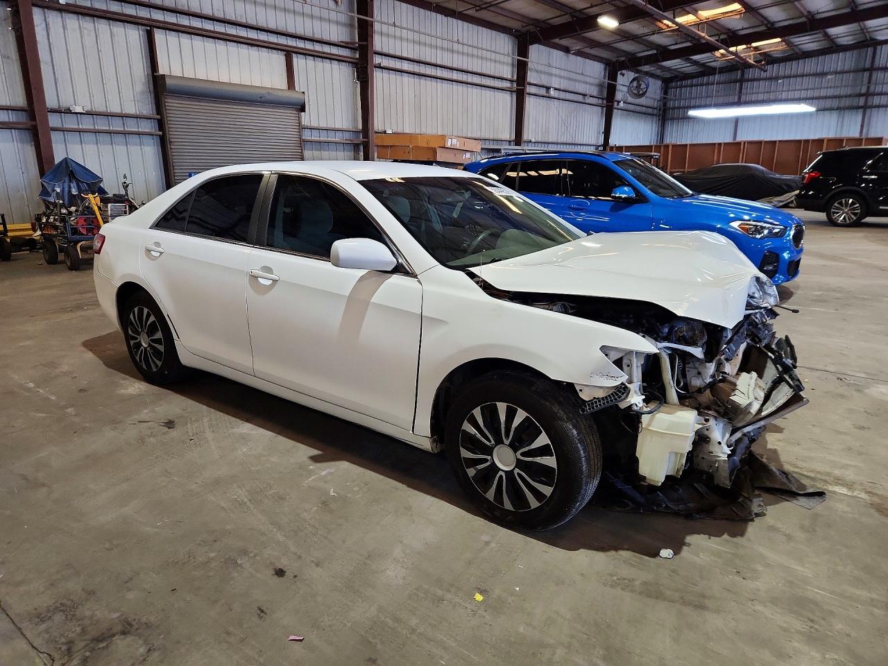 2011 Toyota Camry Base White vin: 4T1BF3EK1BU667640