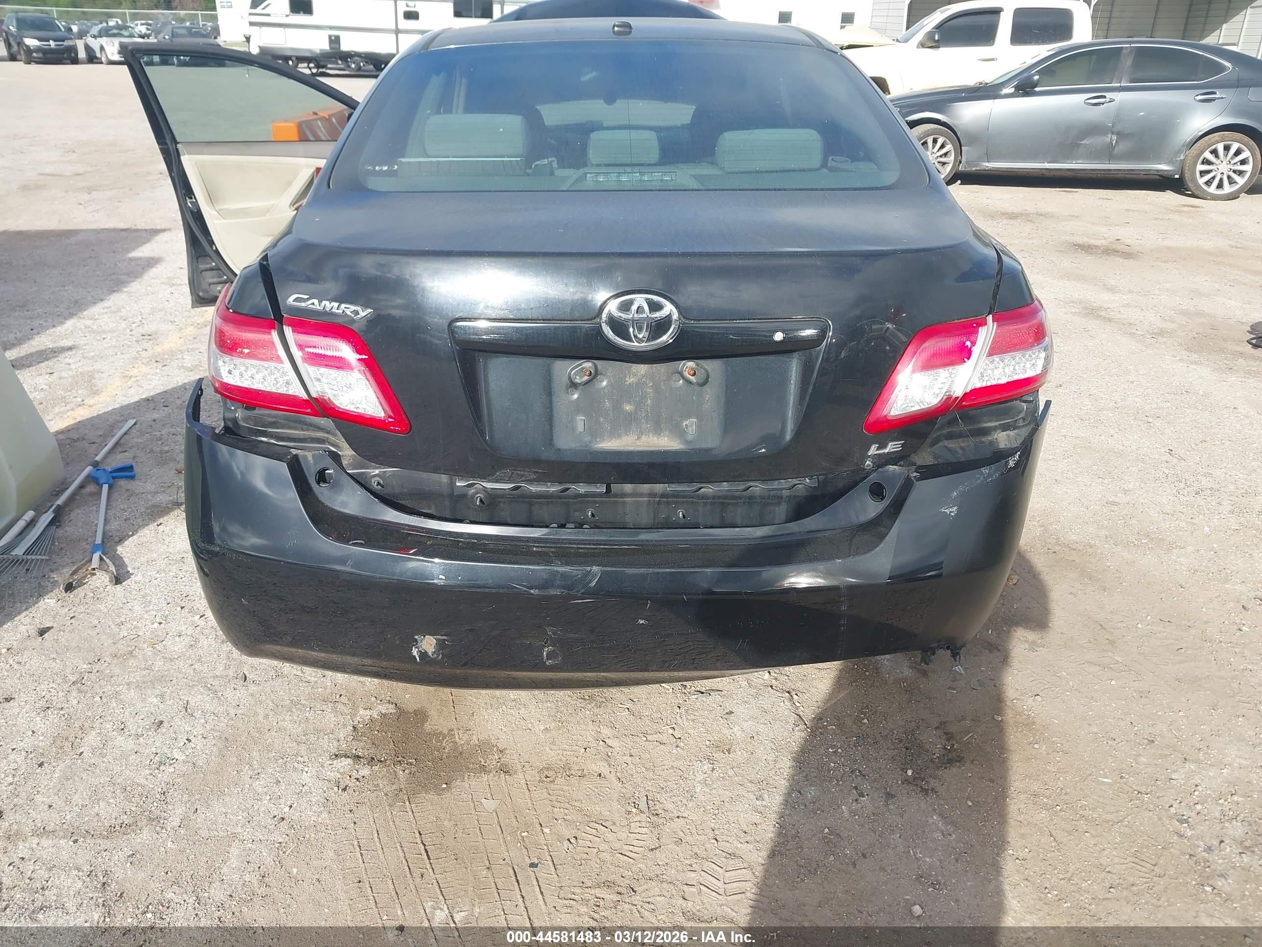 2011 Toyota Camry Le Black vin: 4T1BF3EK1BU674233