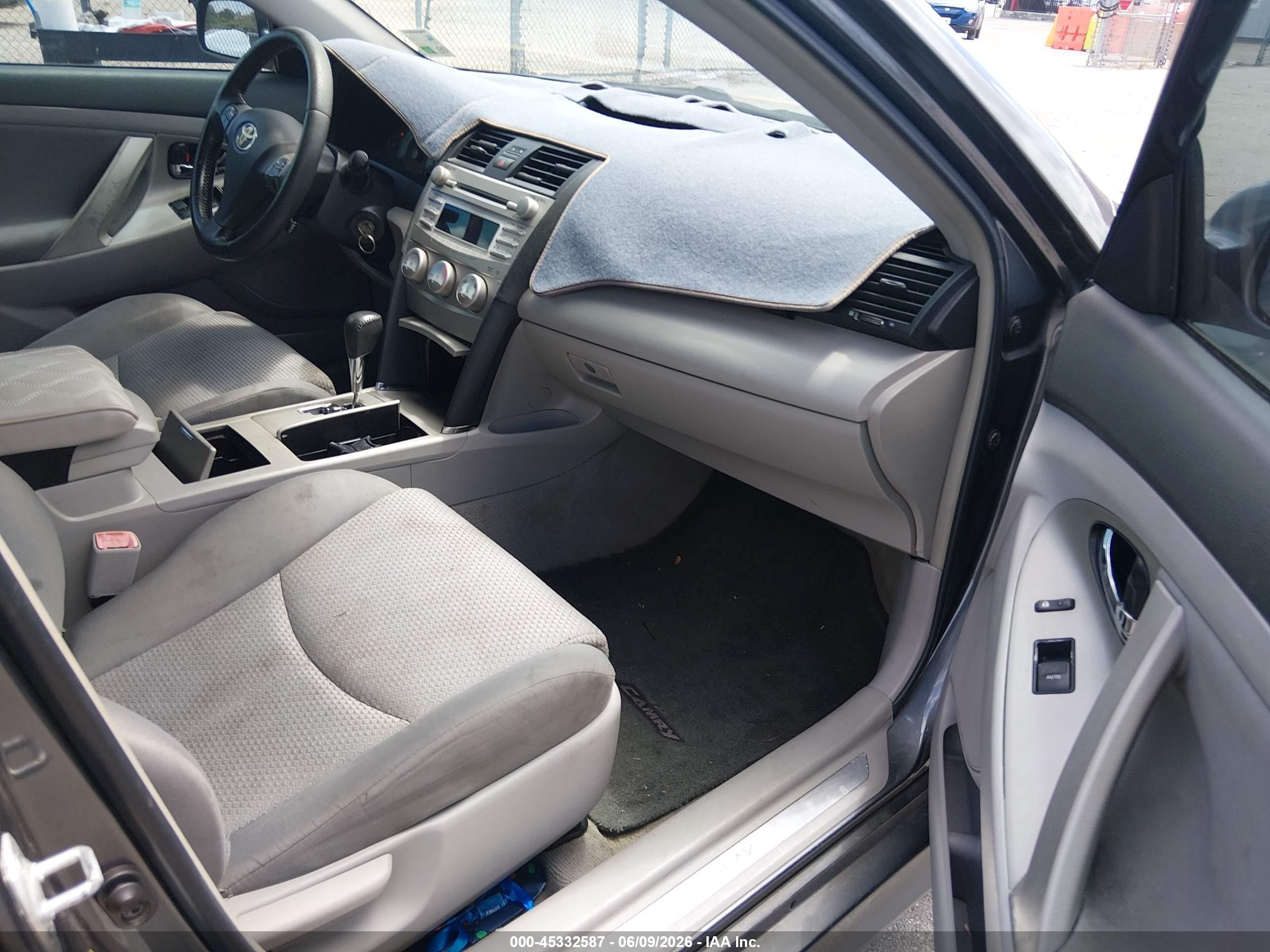 2011 Toyota Camry Se Gray vin: 4T1BF3EK1BU678461