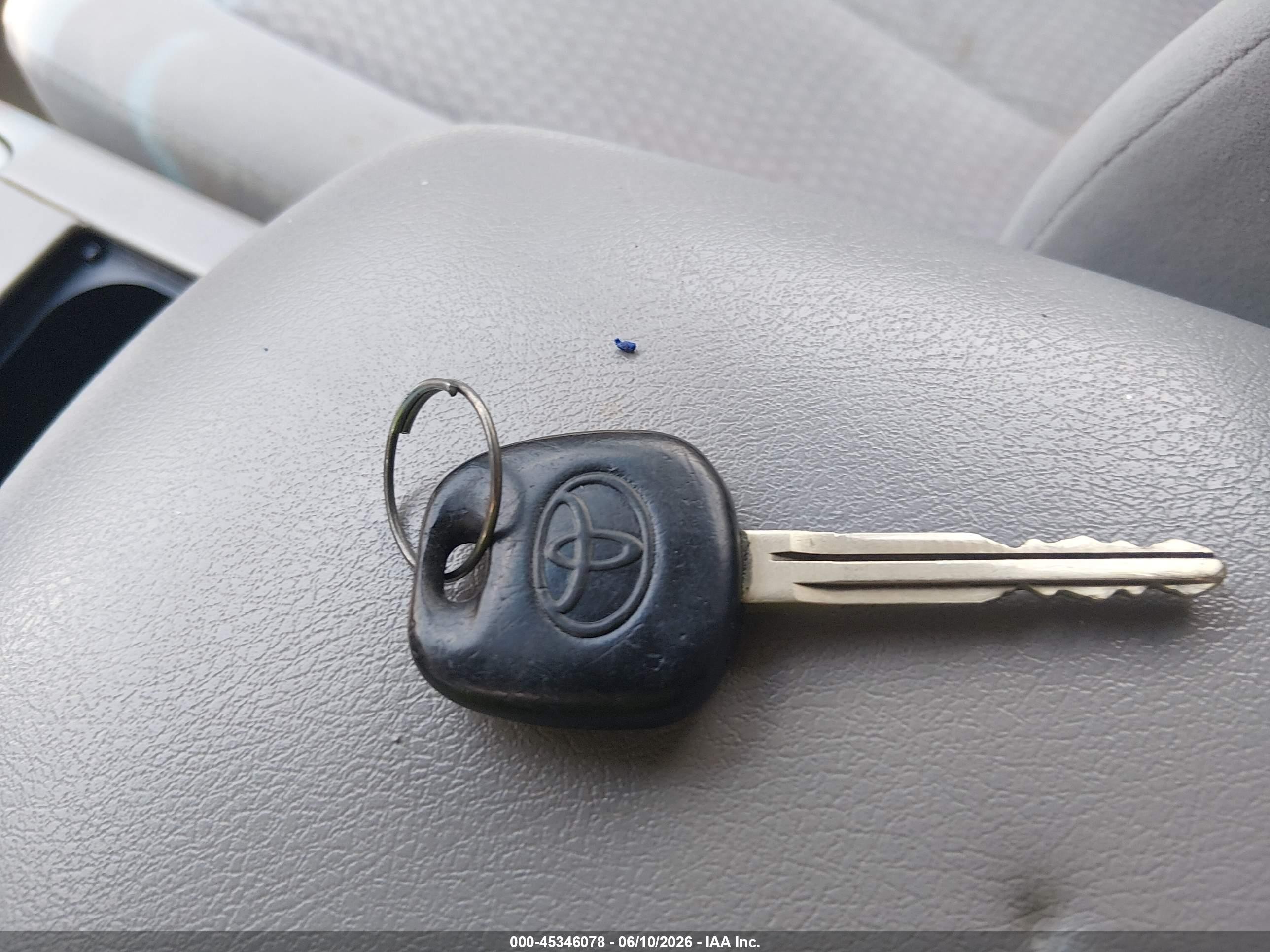 2011 Toyota Camry   Gray vin: 4T1BF3EK1BU687418