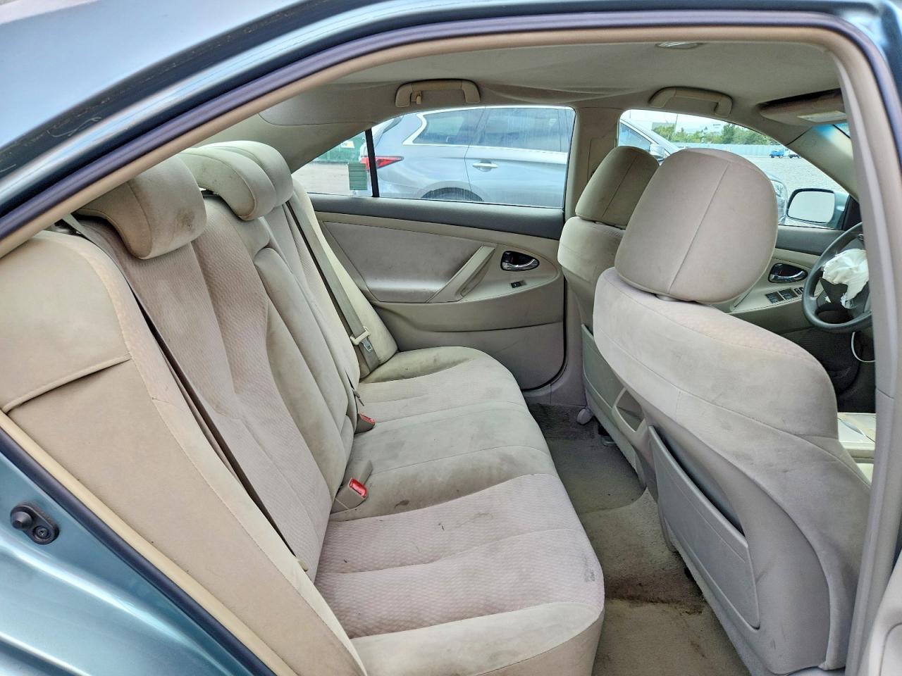 2011 Toyota Camry Le Green vin: 4T1BF3EK1BU699522