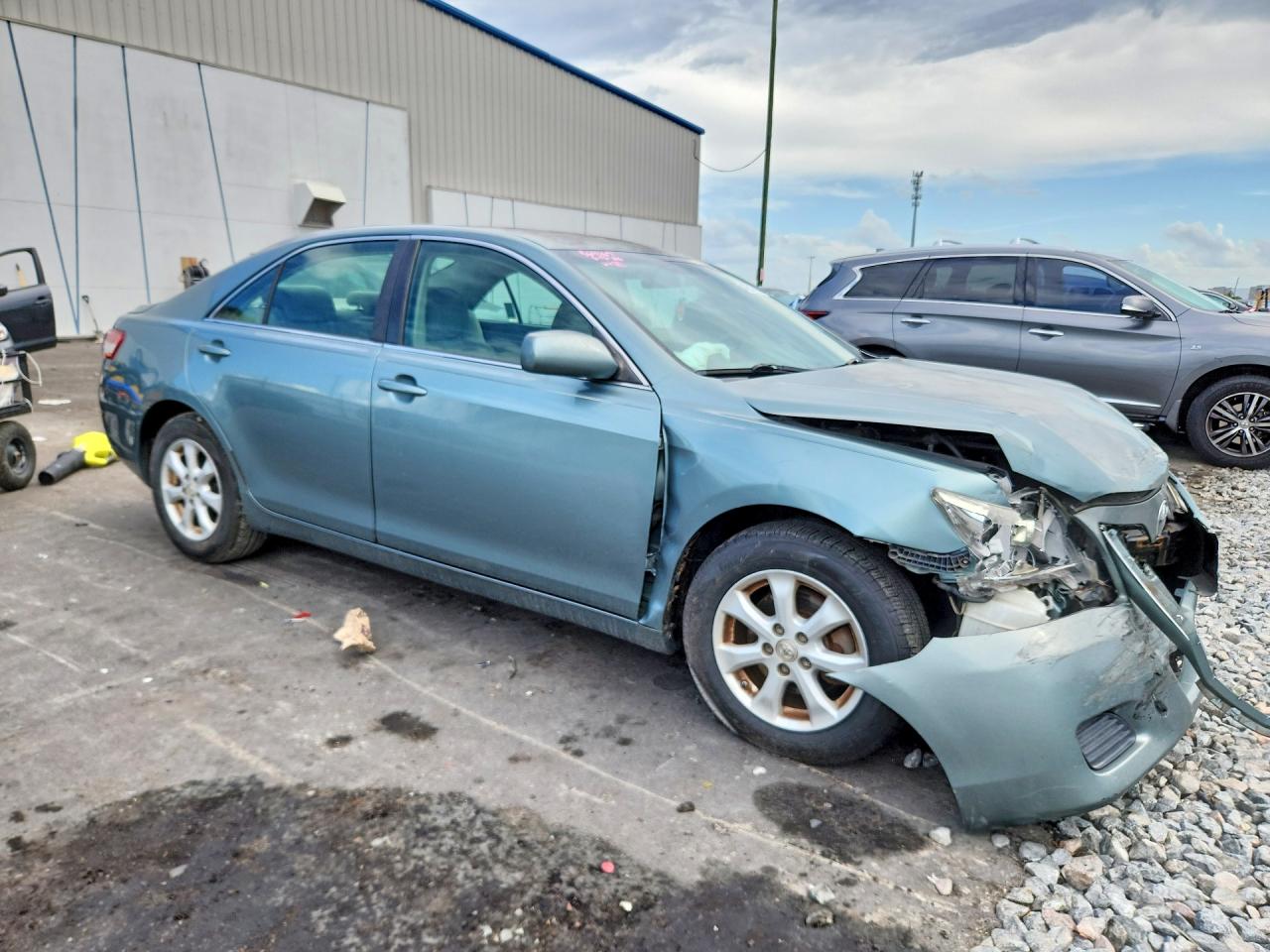 2011 Toyota Camry Le Green vin: 4T1BF3EK1BU699522