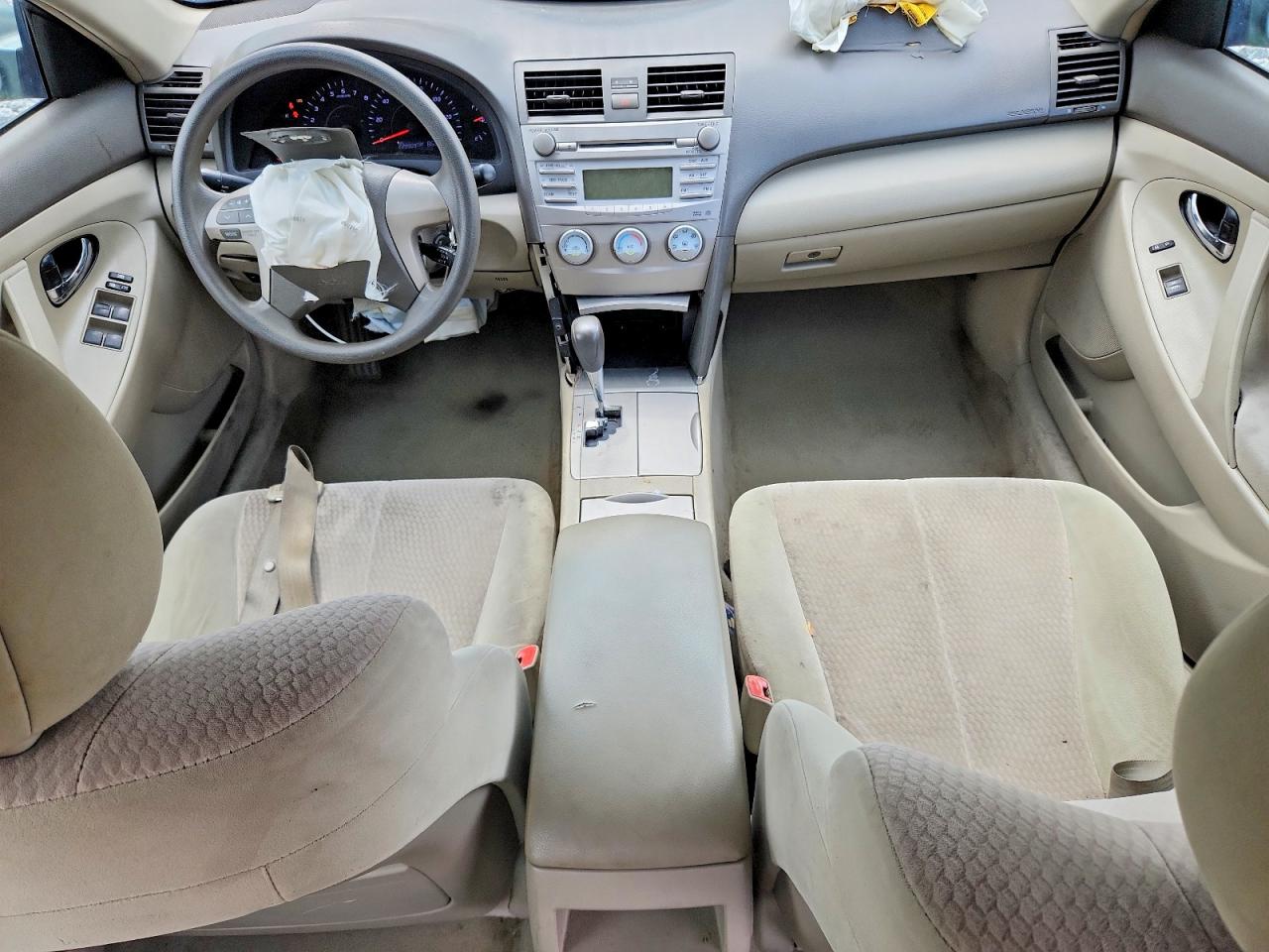 2011 Toyota Camry Le Green vin: 4T1BF3EK1BU699522