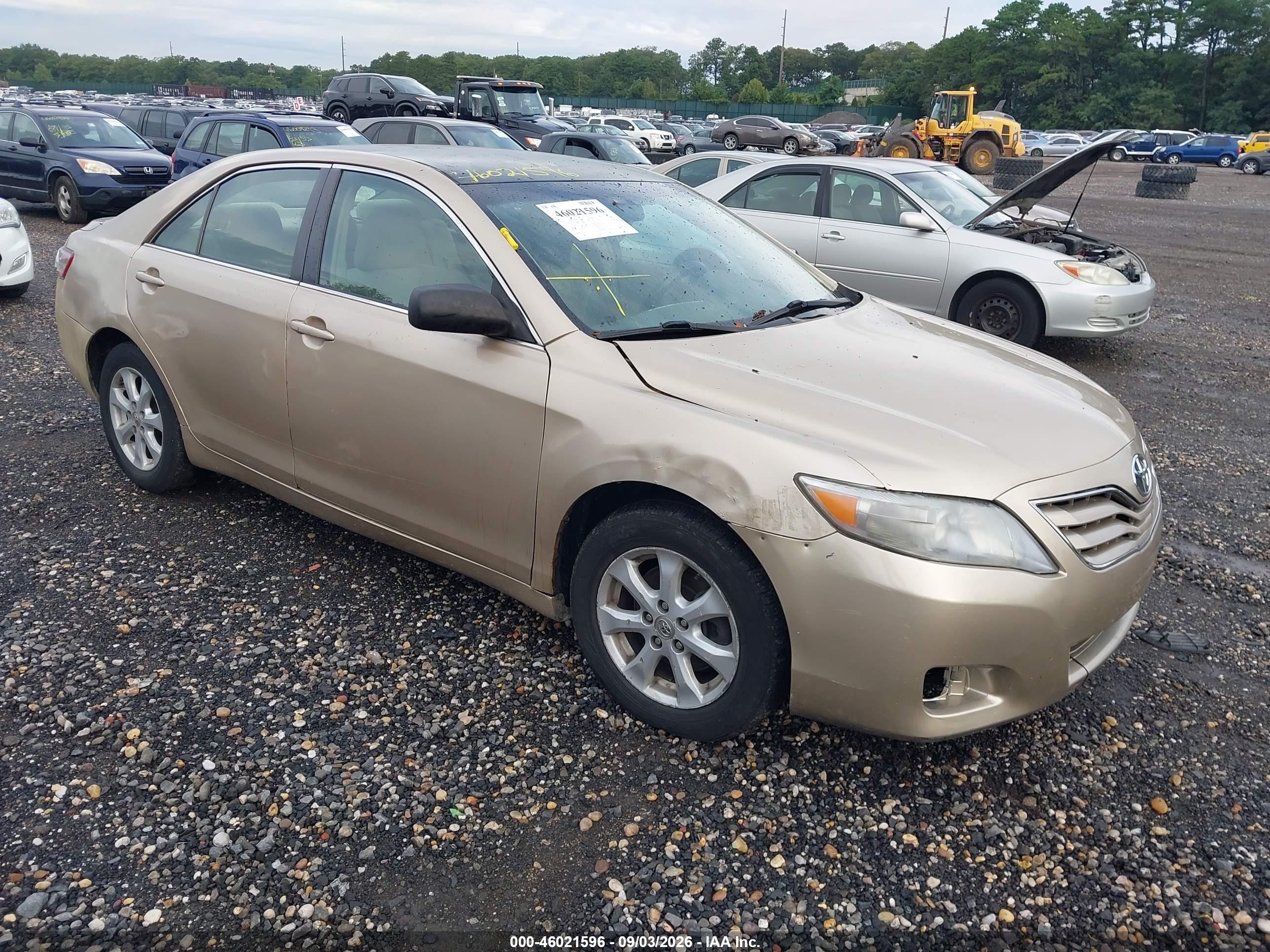 2011 Toyota Camry Le Золотой vin: 4T1BF3EK1BU708803