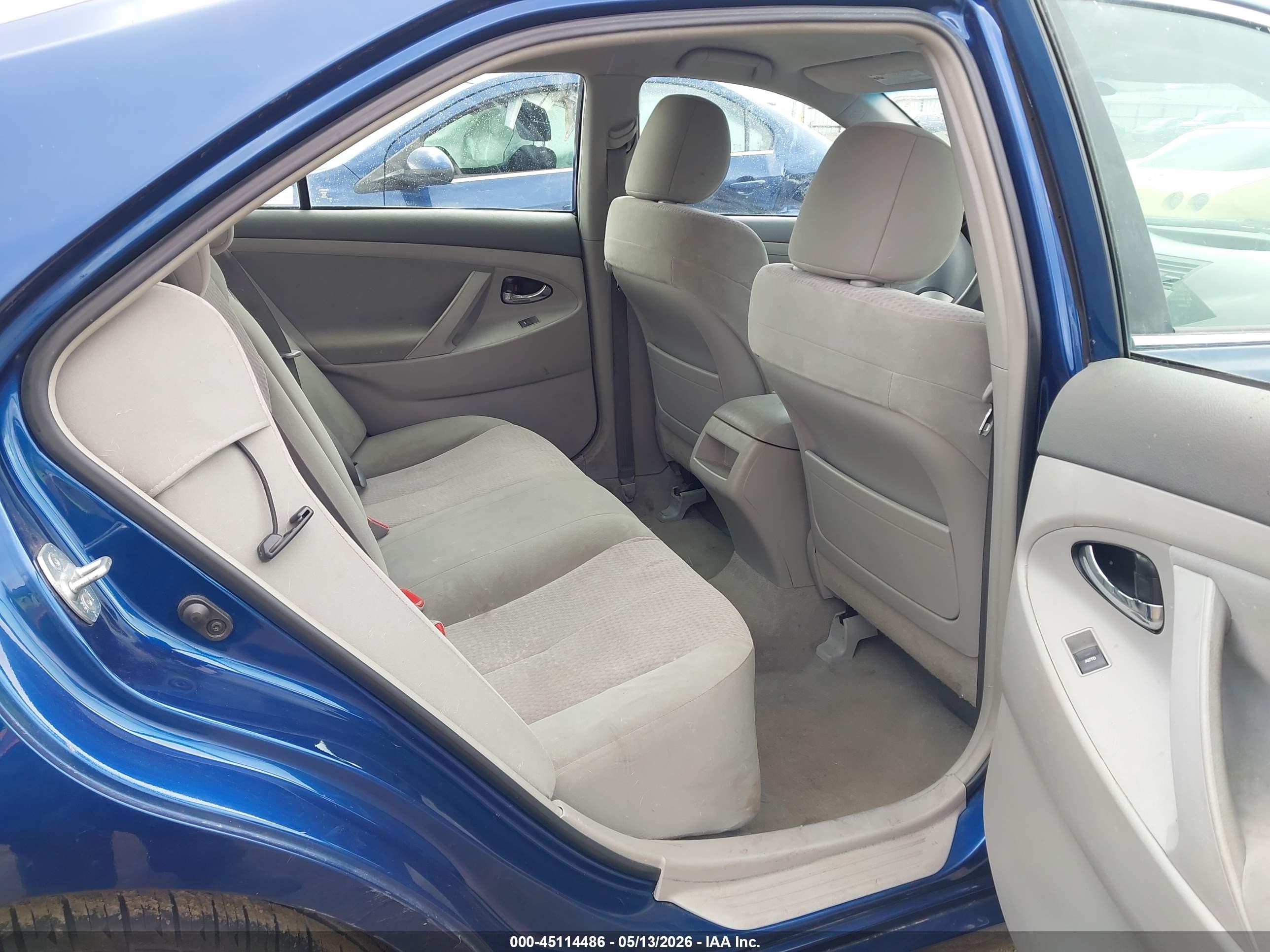 2011 Toyota Camry Le Blue vin: 4T1BF3EK1BU719946
