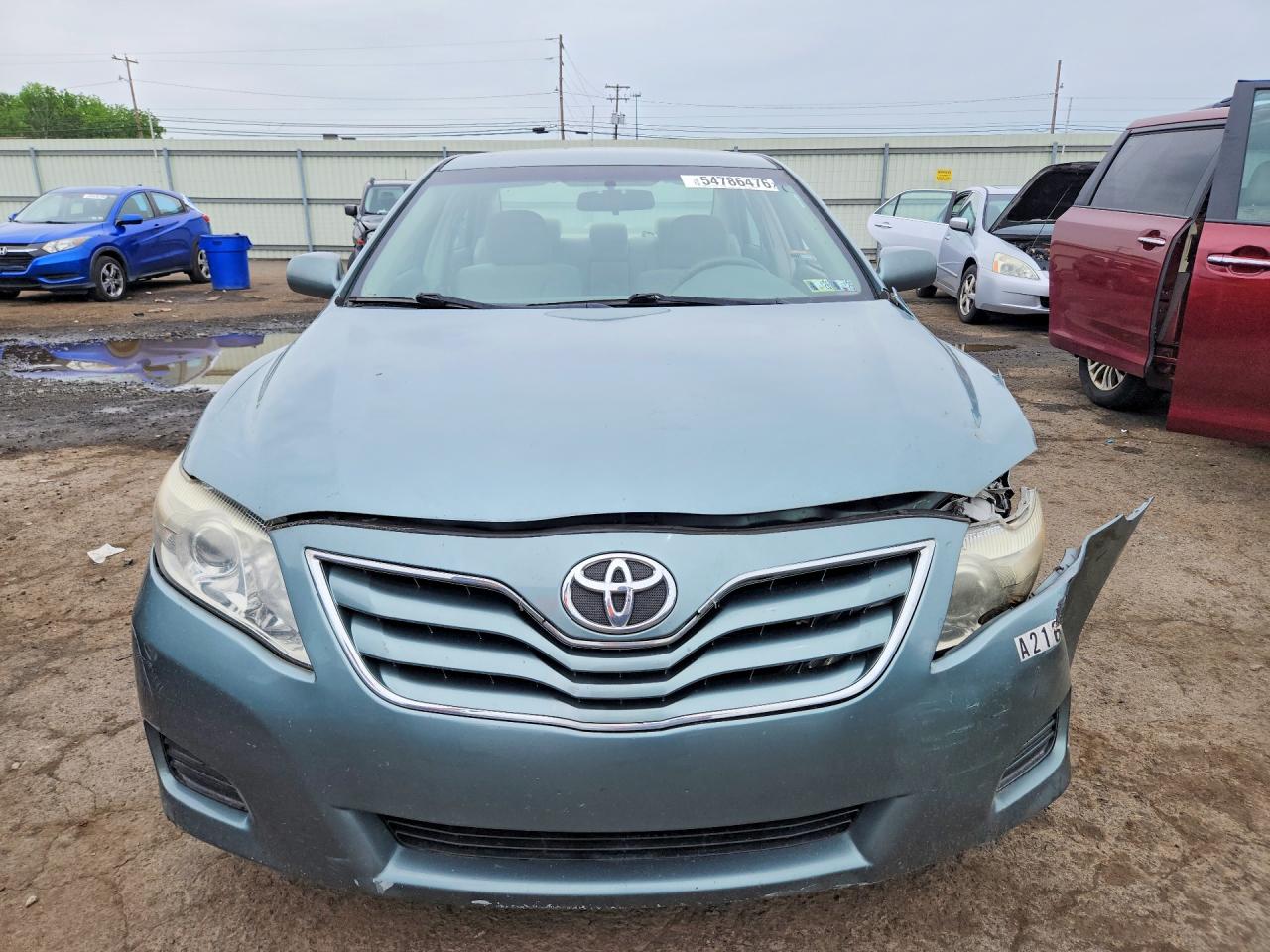 2011 Toyota Camry Le Green vin: 4T1BF3EK1BU750579