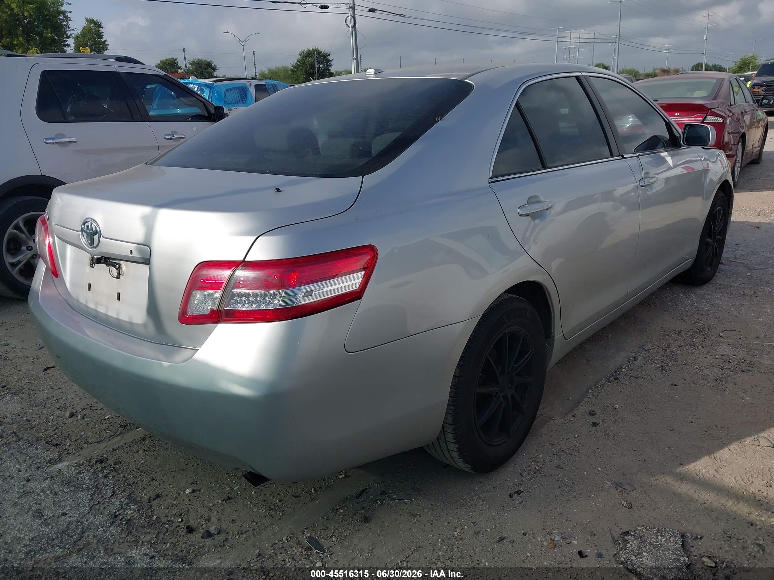 2011 Toyota Camry   Silver vin: 4T1BF3EK1BU751215