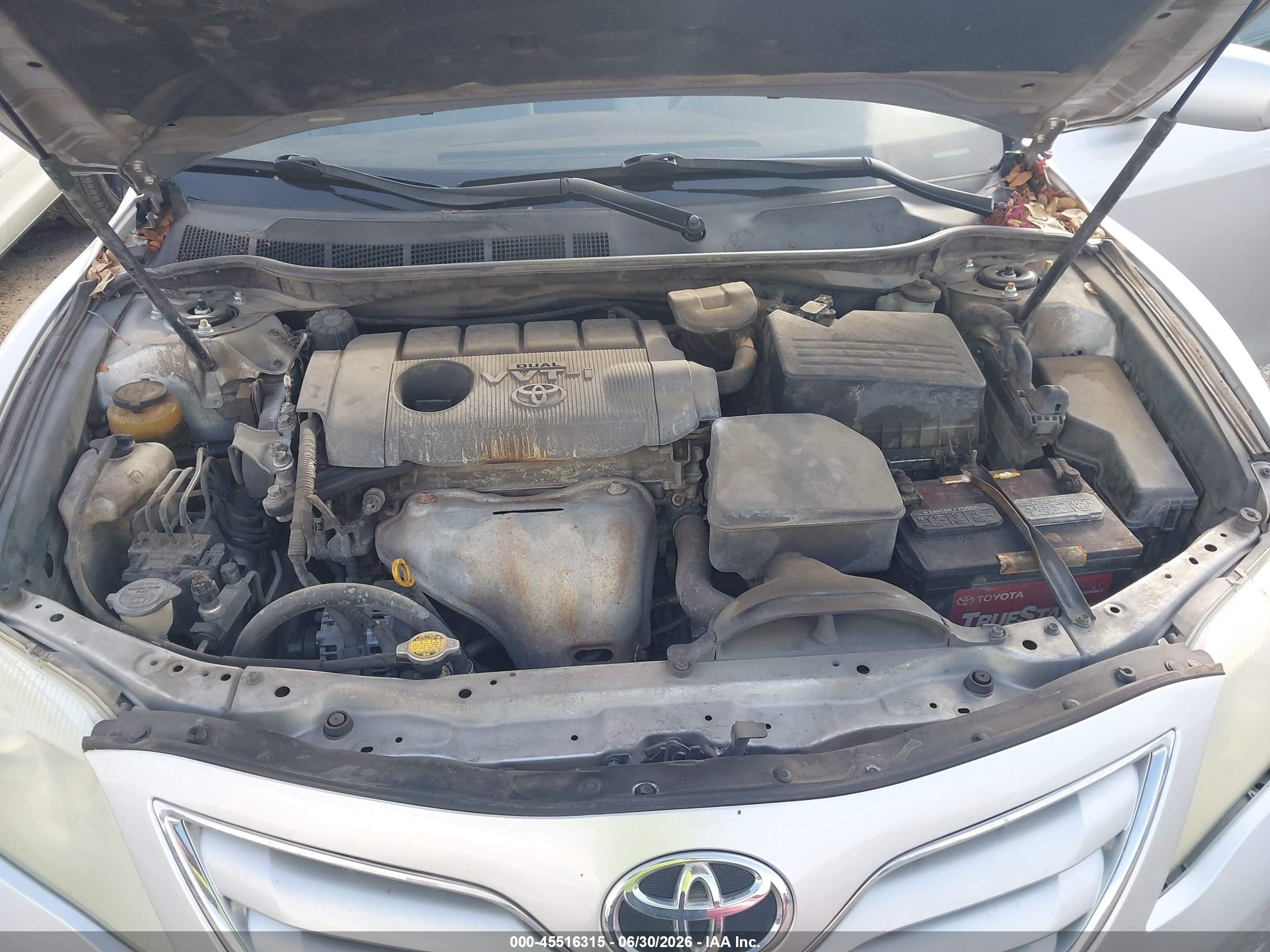 2011 Toyota Camry   Silver vin: 4T1BF3EK1BU751215