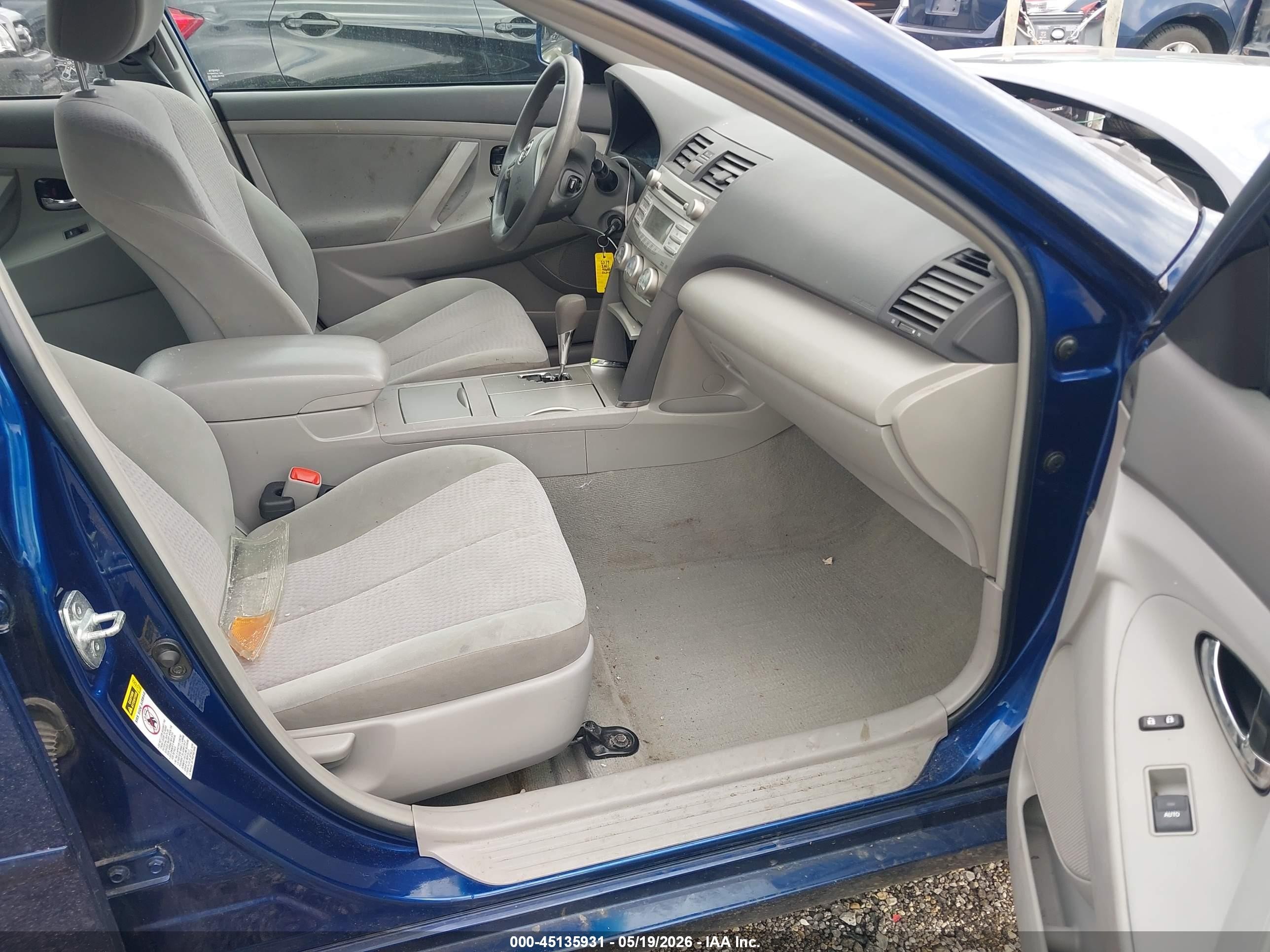 2011 Toyota Camry Le Blue vin: 4T1BF3EK1BU751778