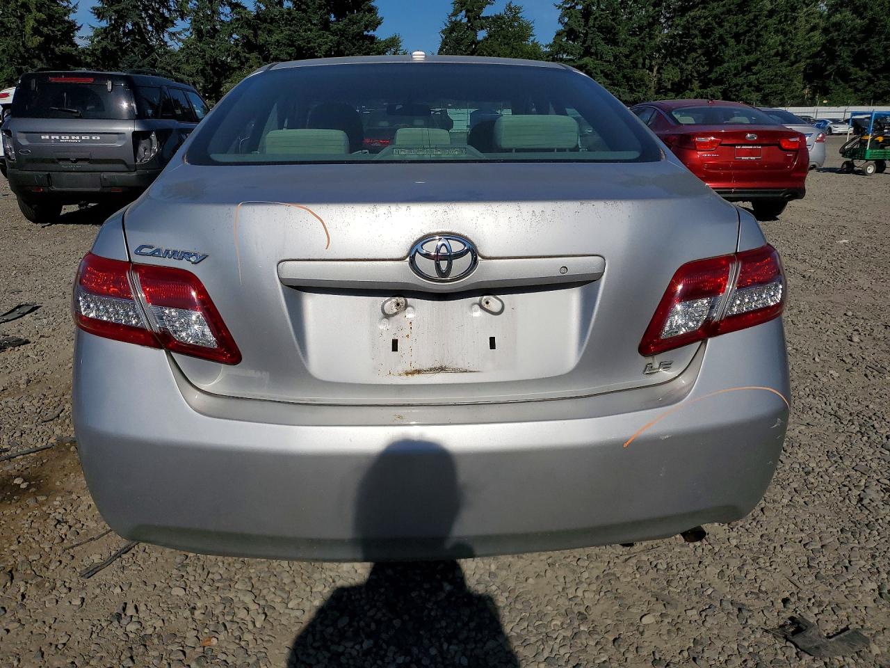 2011 Toyota Camry Le Silver vin: 4T1BF3EK1BU757161