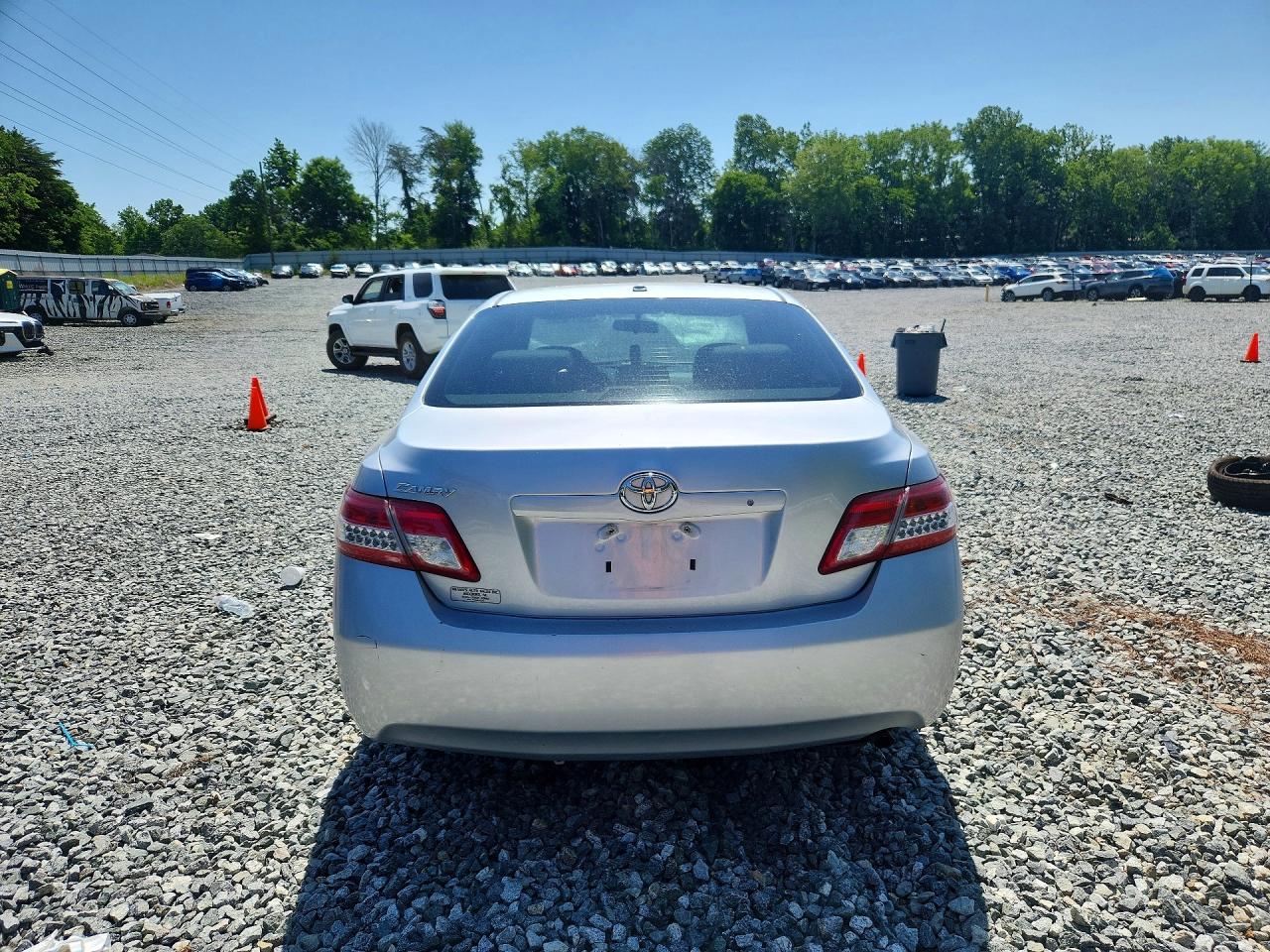 2010 Toyota Camry Base Silver vin: 4T1BF3EK2AU009954