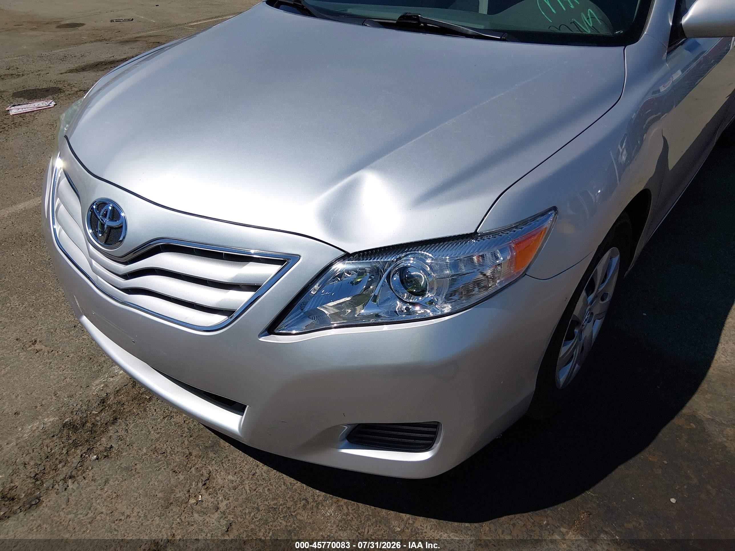2010 Toyota Camry Le Silver vin: 4T1BF3EK2AU022574