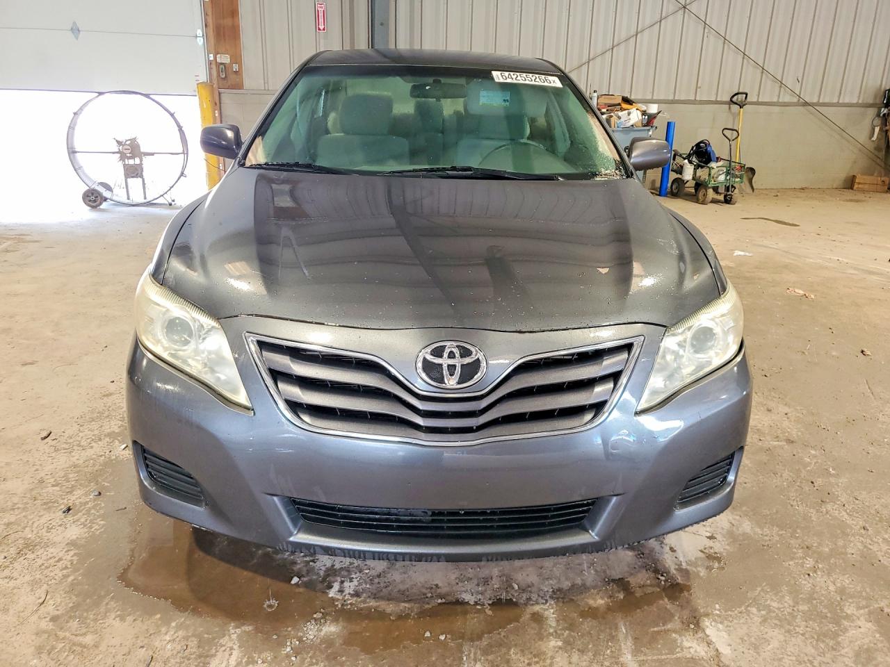 2010 Toyota Camry Le Gray vin: 4T1BF3EK2AU046437