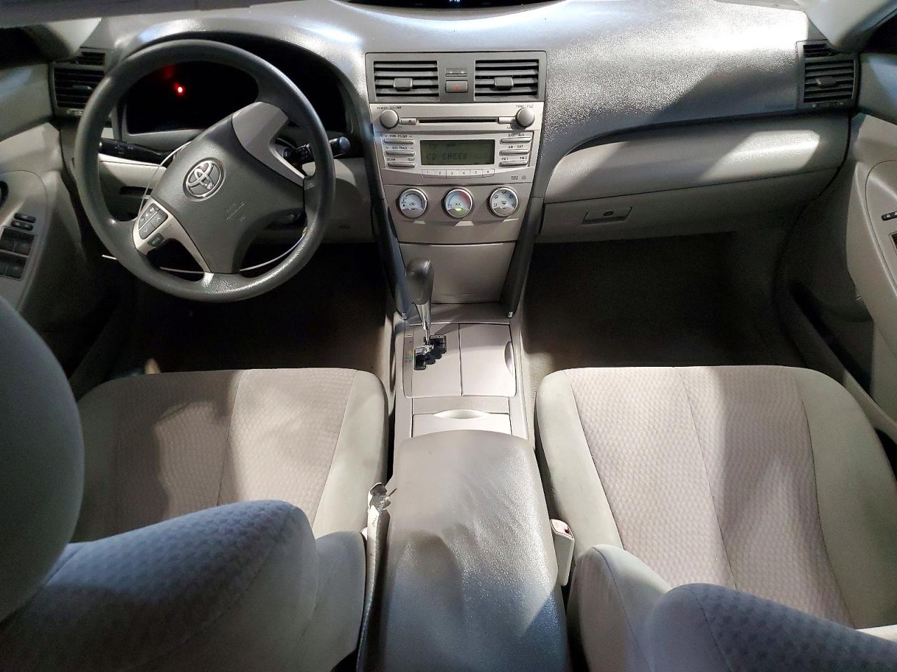 2010 Toyota Camry Le Gray vin: 4T1BF3EK2AU046437