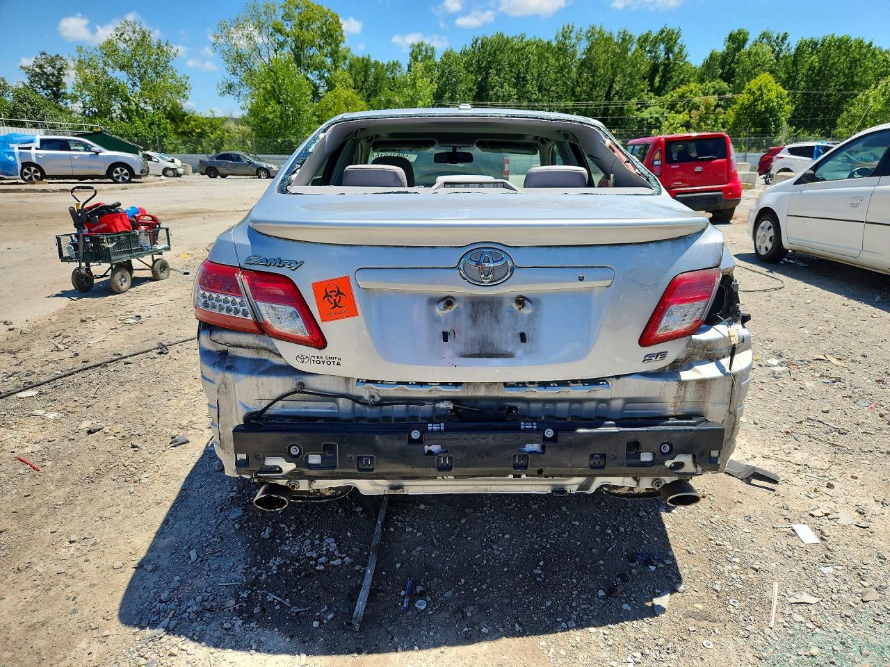 2010 Toyota Camry Se Silver vin: 4T1BF3EK2AU055011