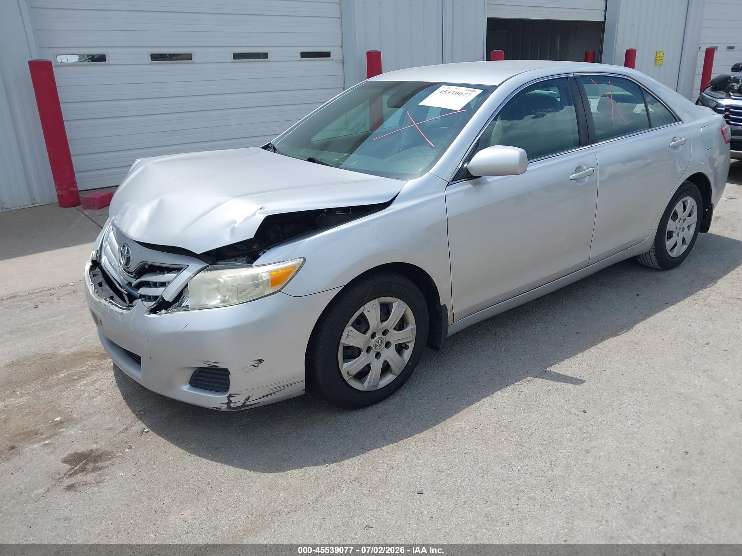 2010 Toyota Camry Le Silver vin: 4T1BF3EK2AU065229