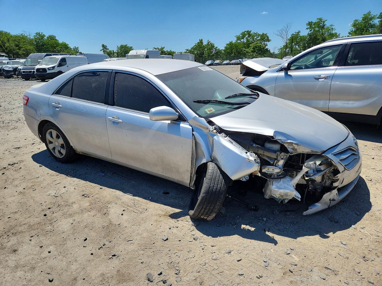 2010 Toyota Camry Le Silver vin: 4T1BF3EK2AU075176